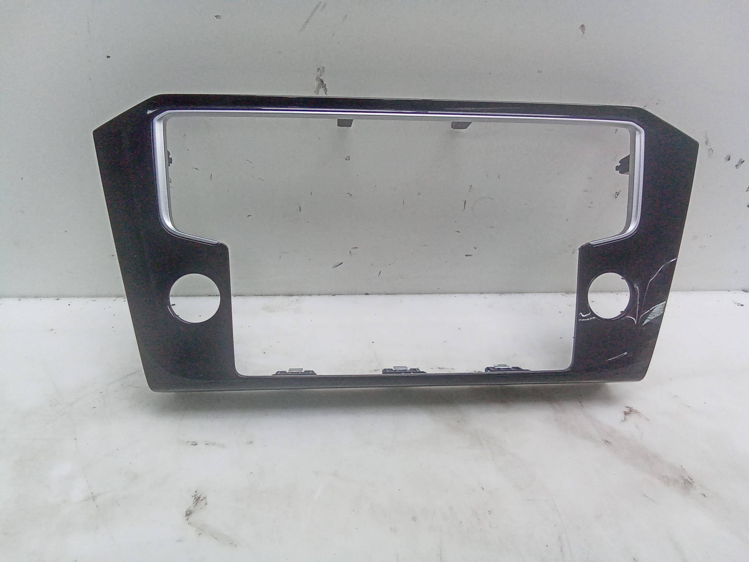 Moldura / consola radio volkswagen passat variant (3g5)(07.2014->)