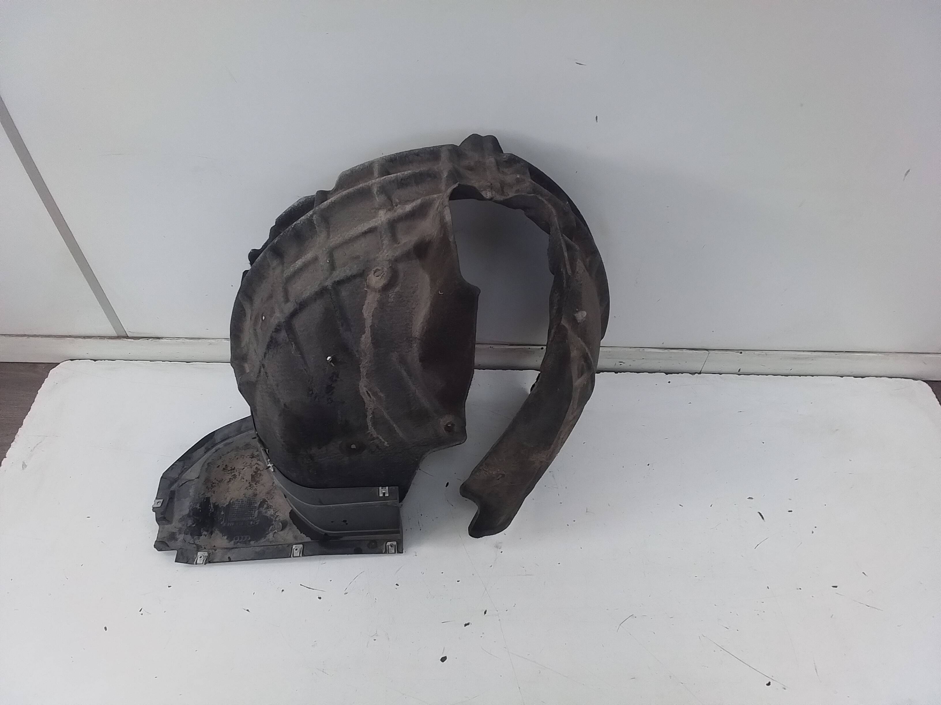 Pase de rueda delantero derecho audi q3 (8ug)(11.2014->)