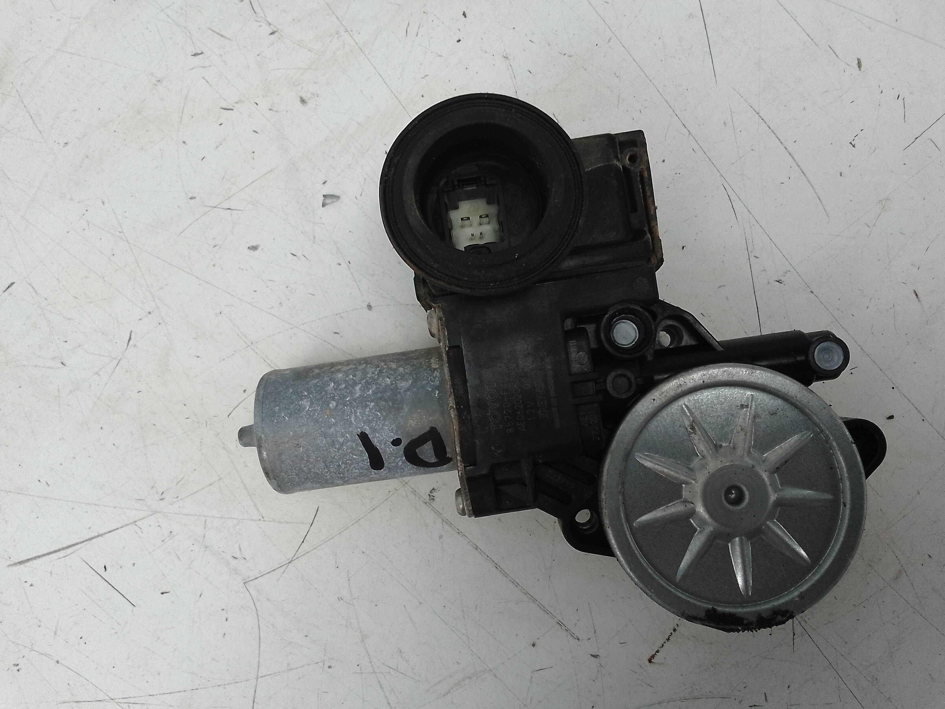 Motor elevalunas delantero izquierdo toyota c-hr (x10)(10.2016->)