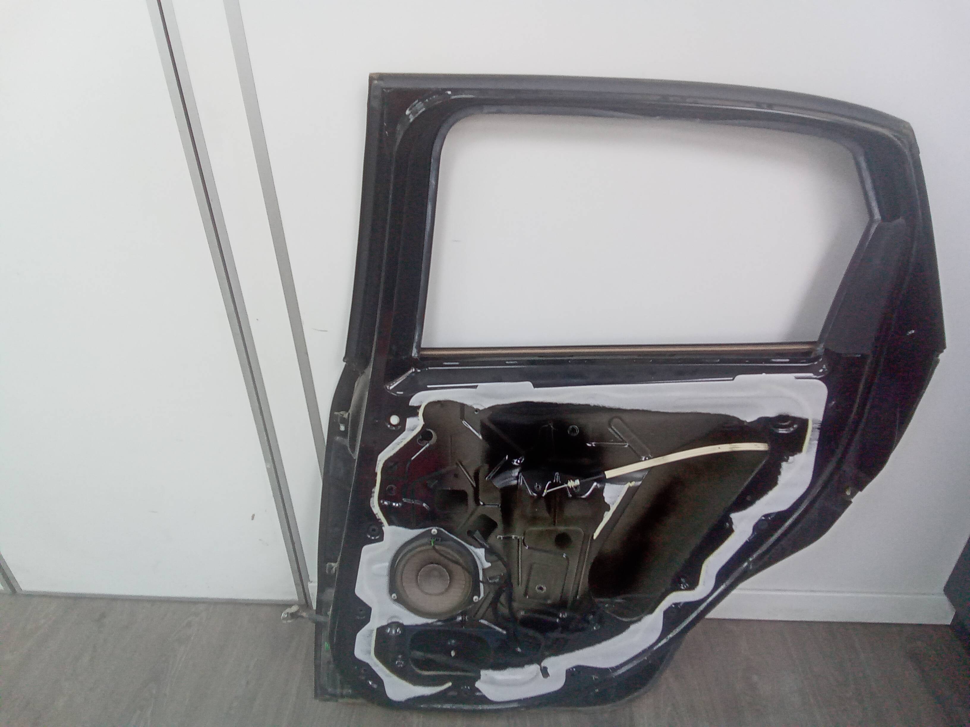 Puerta trasera derecha fiat 500l (330)(2012->)