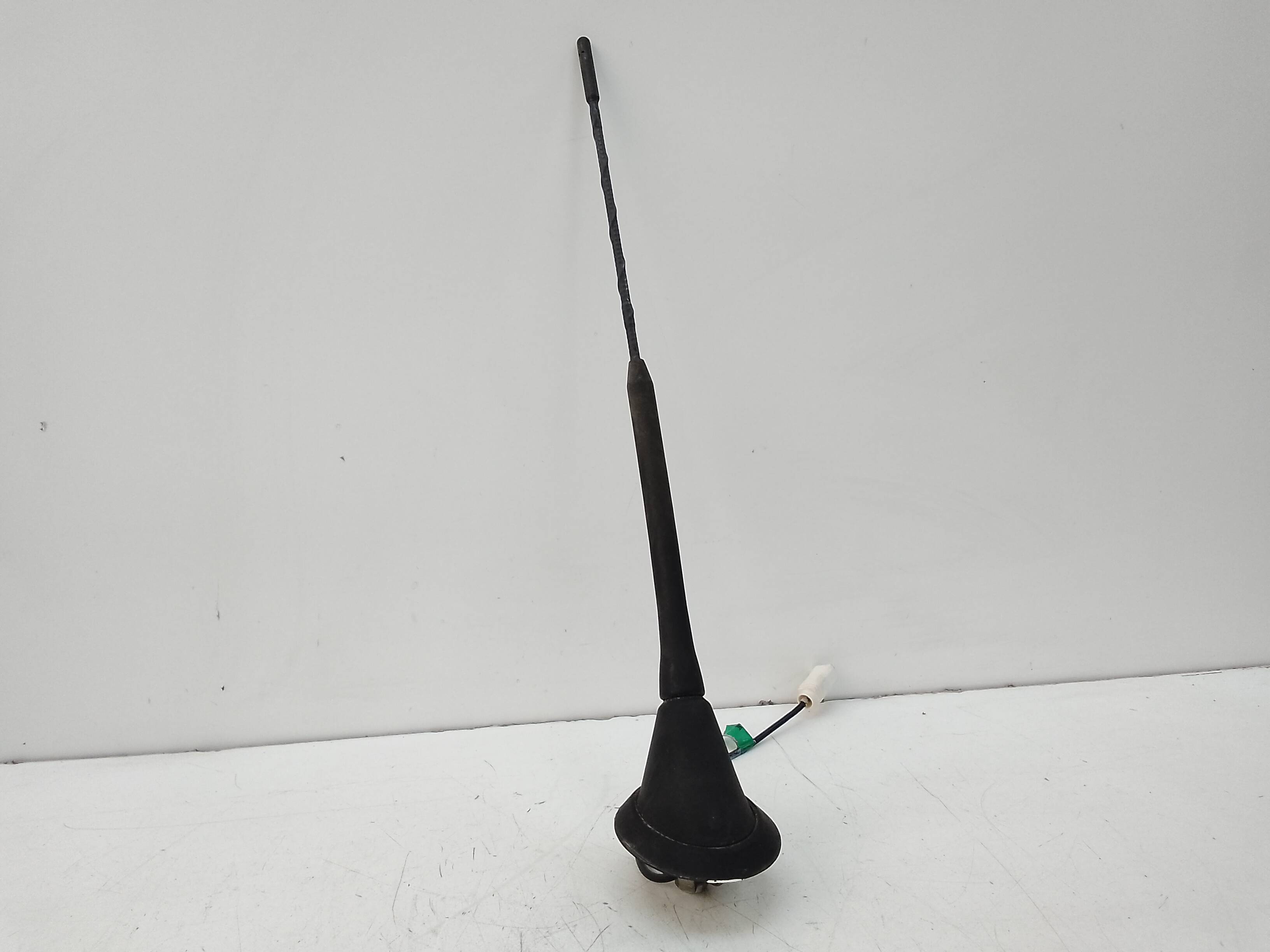 Antena fiat 500l (330)(2012->)