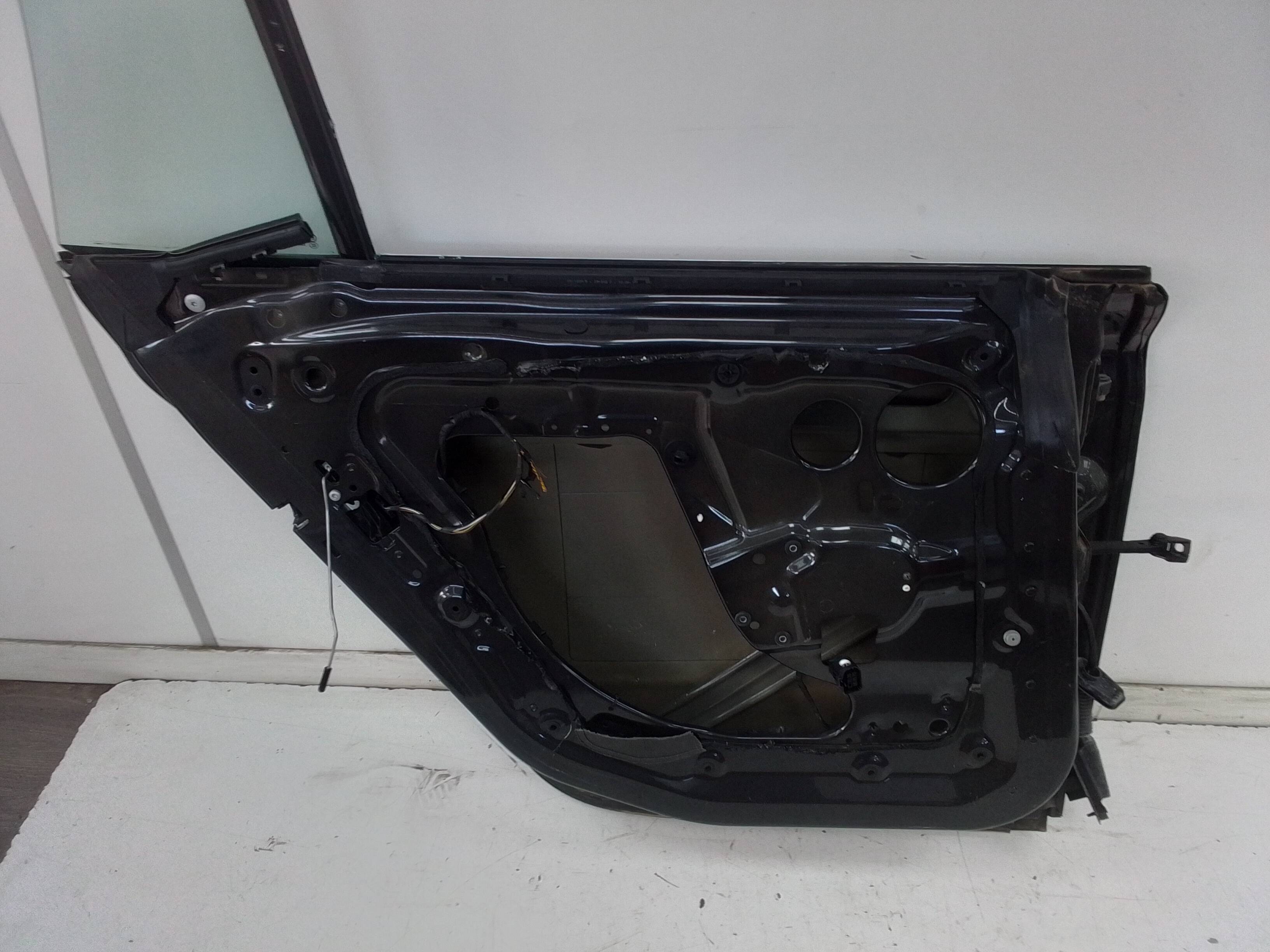 Puerta trasera izquierda bmw serie 5 gran turismo (f07)(2009->)