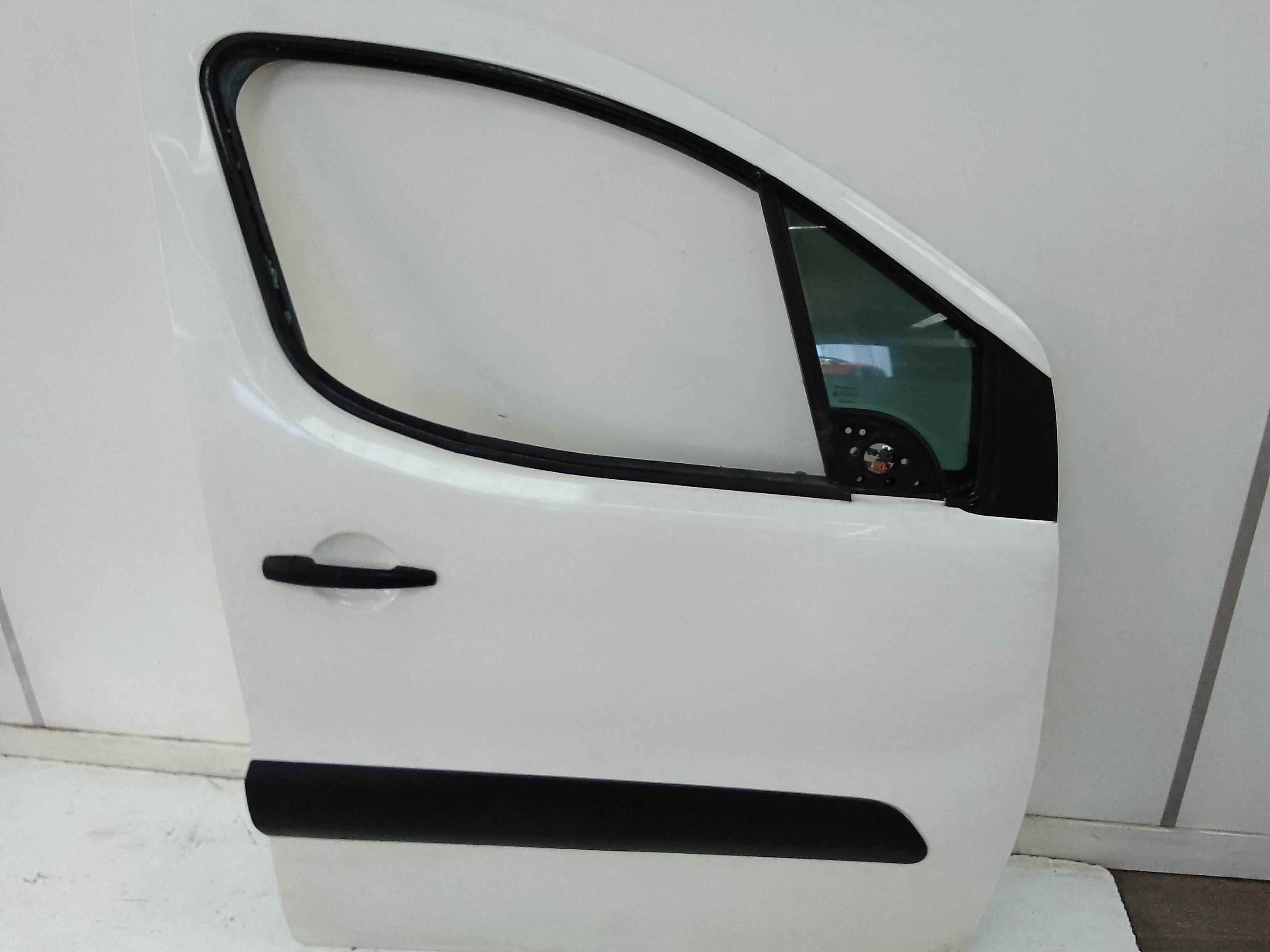 Puerta delantera derecha citroen berlingo combi (2008->)