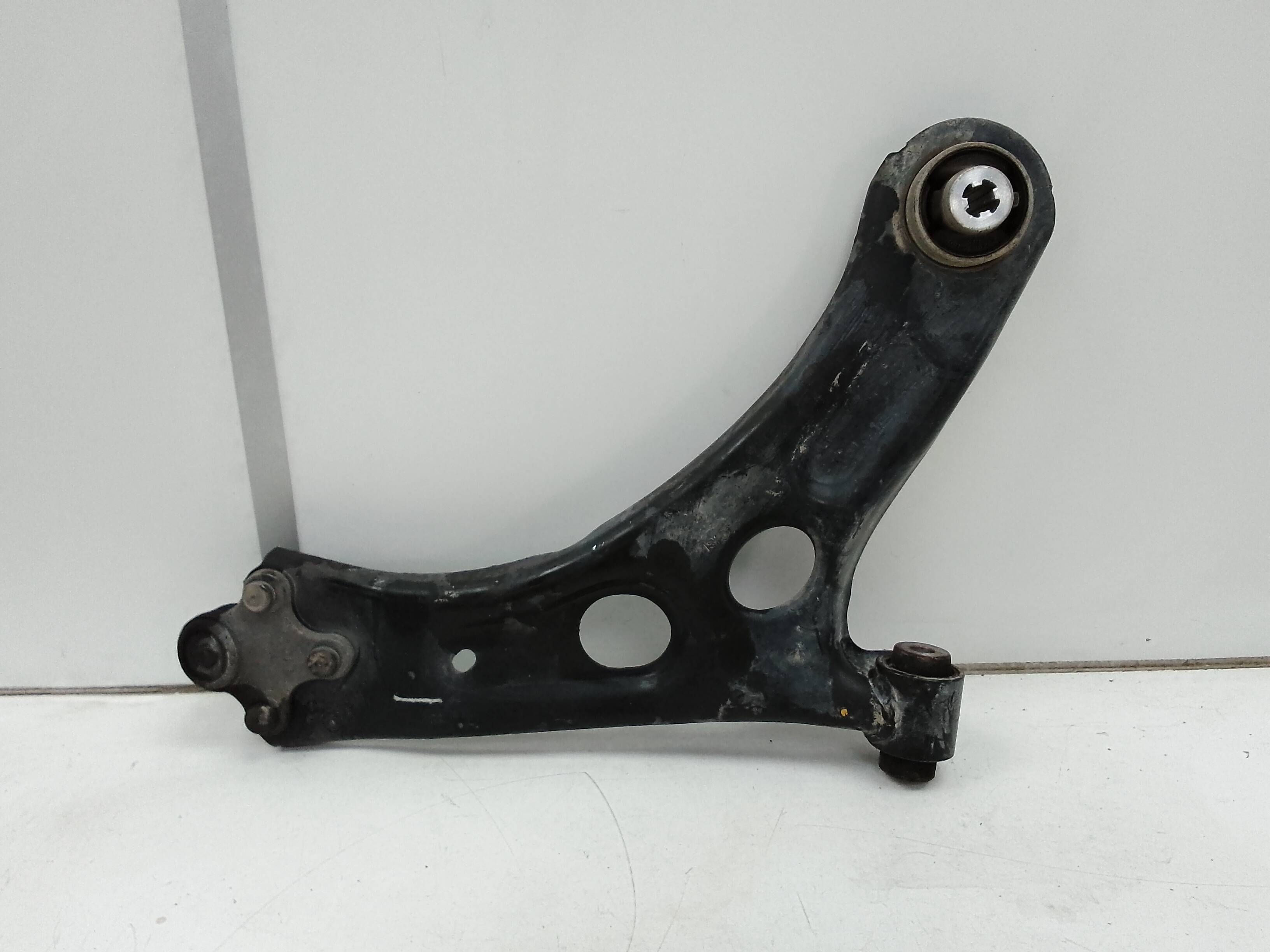 Brazo suspension inferior delantero izquierdo opel corsa f (2019->)