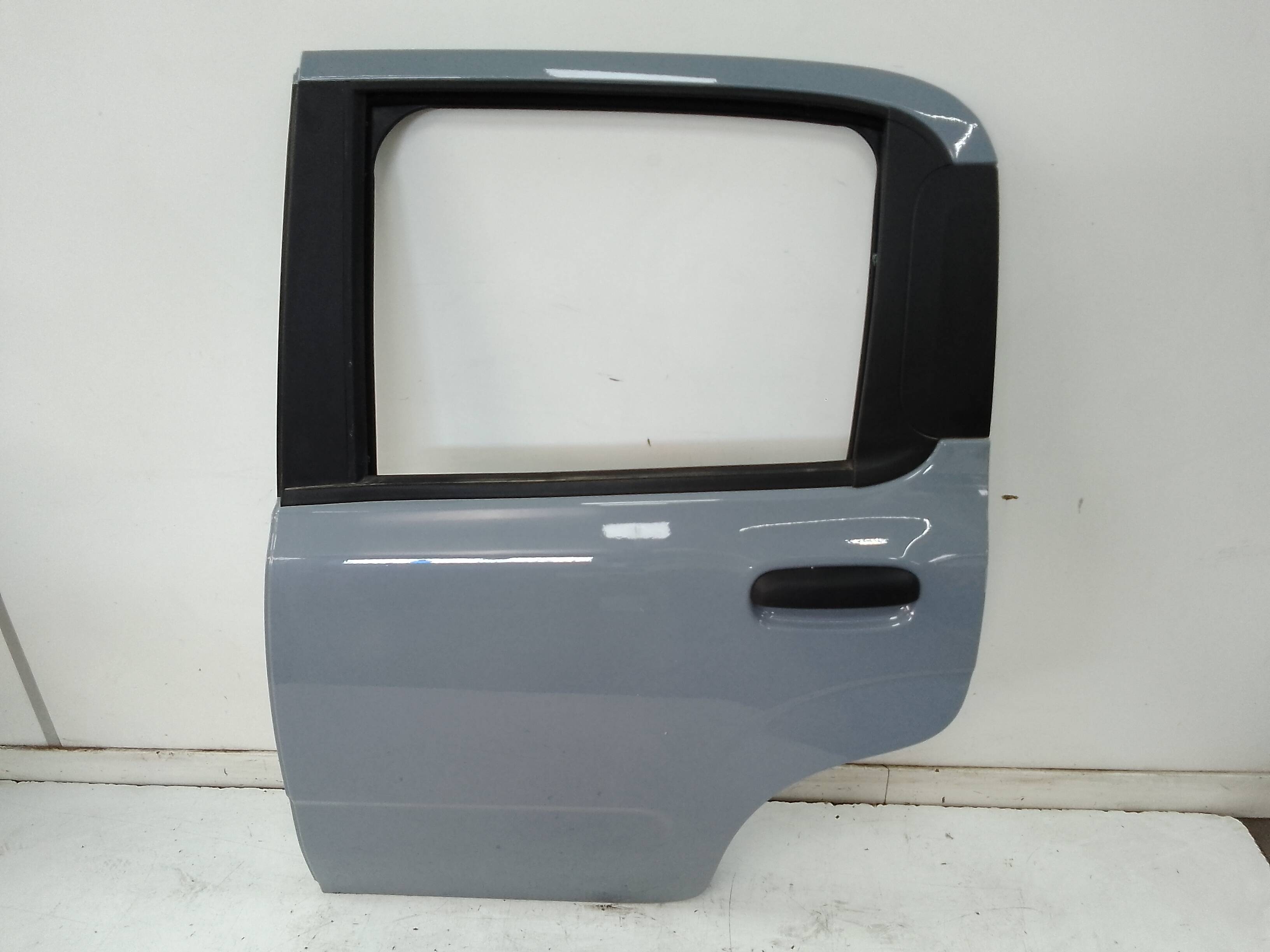 Puerta trasera izquierda fiat iii panda (319)(2012->)