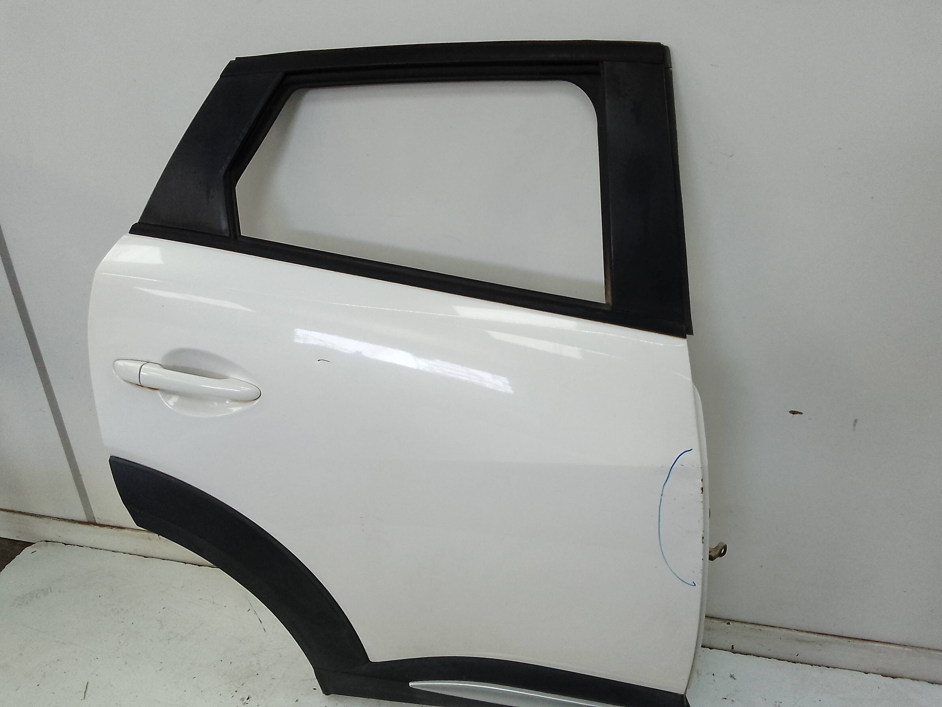 Puerta trasera derecha mazda cx-3 (dk)(04.2015->)