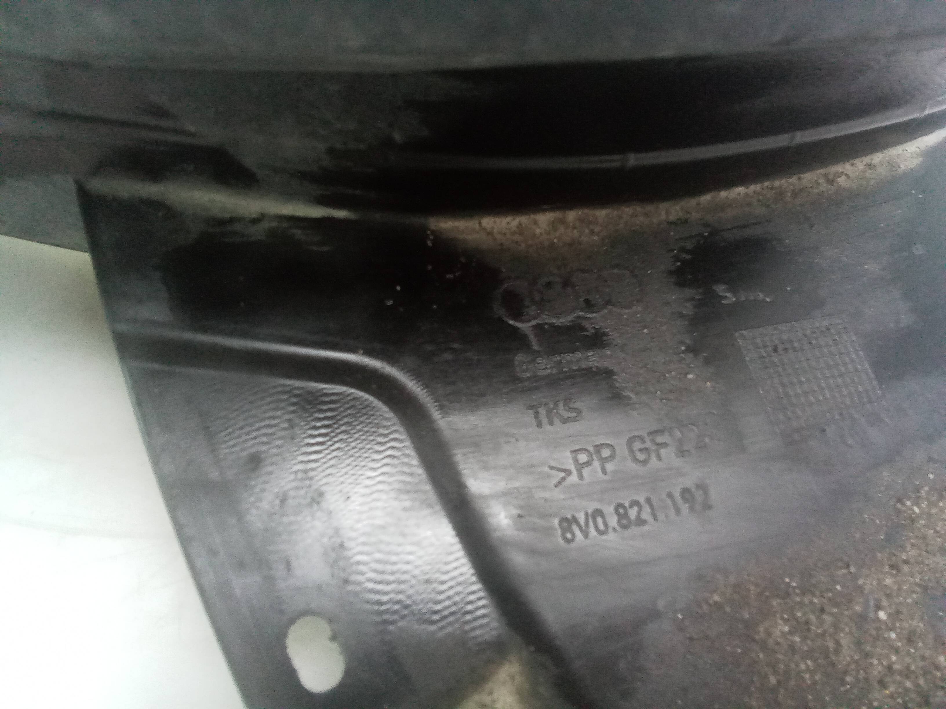 Pase de rueda delantero derecho audi rs3 sportback (8va)(03.2015->)