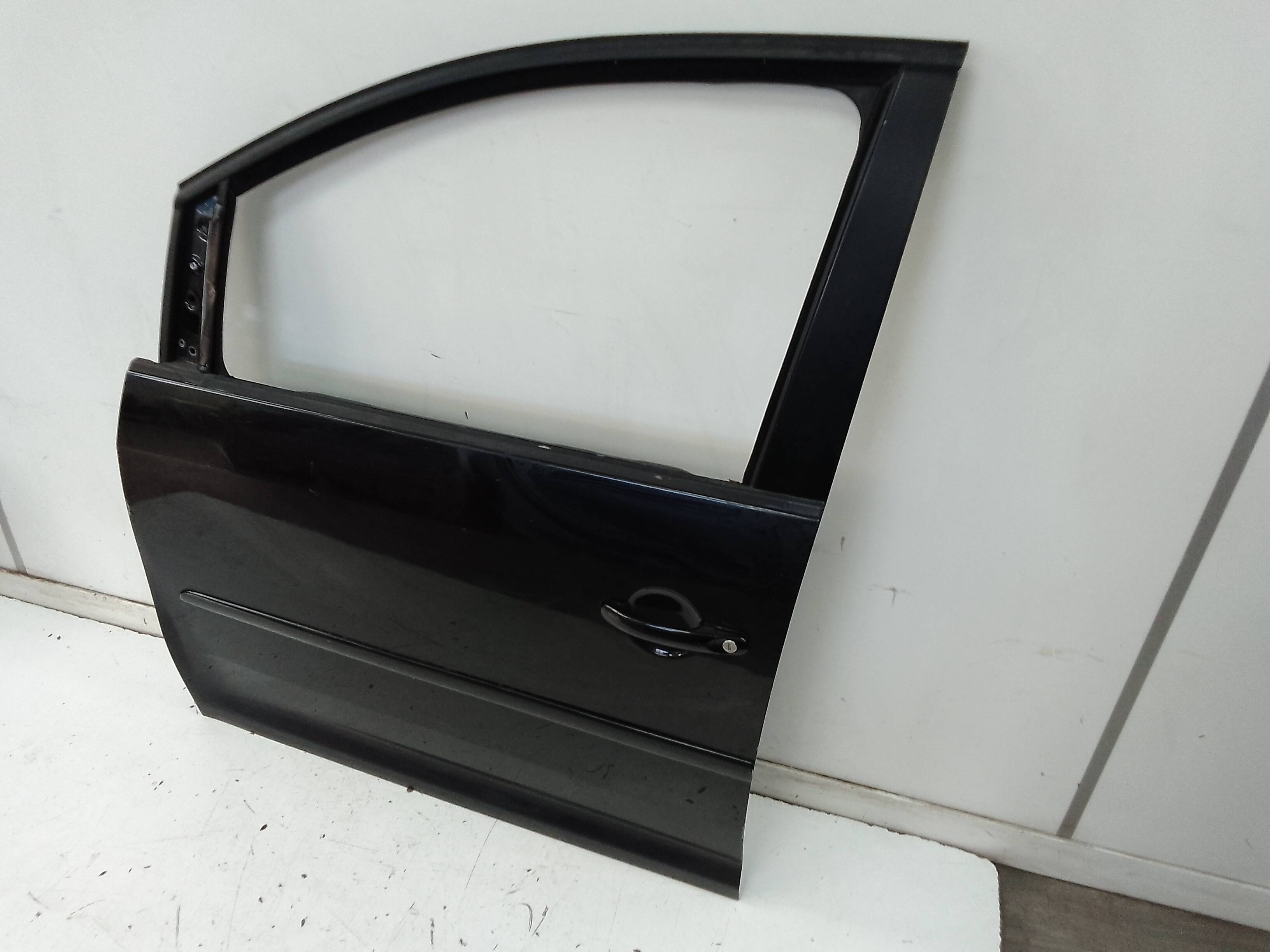 Puerta delantera izquierda volkswagen touran (1t3)(08.2010->)