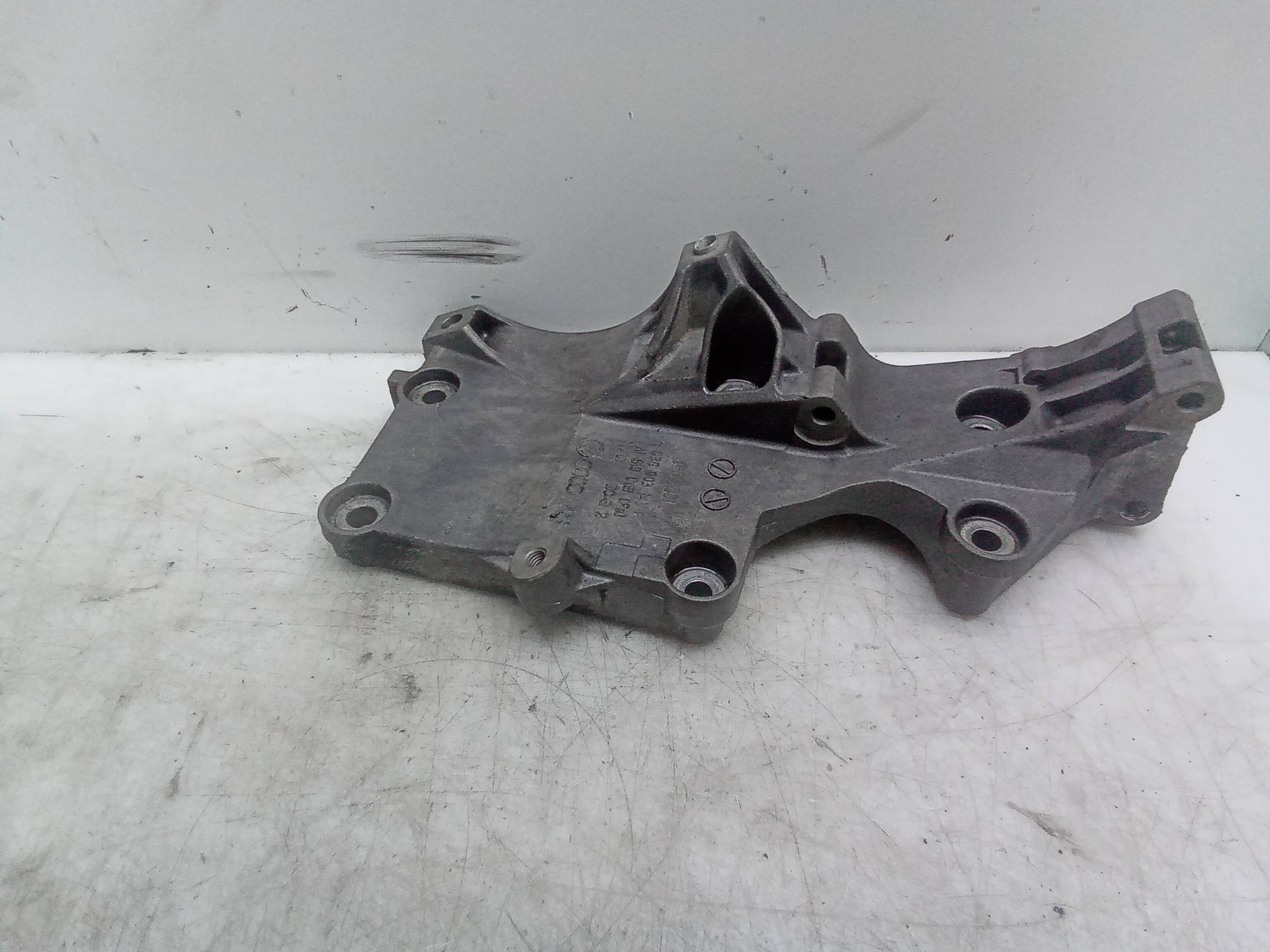 Soporte alternador volkswagen golf v variant (1k5)(2007->)