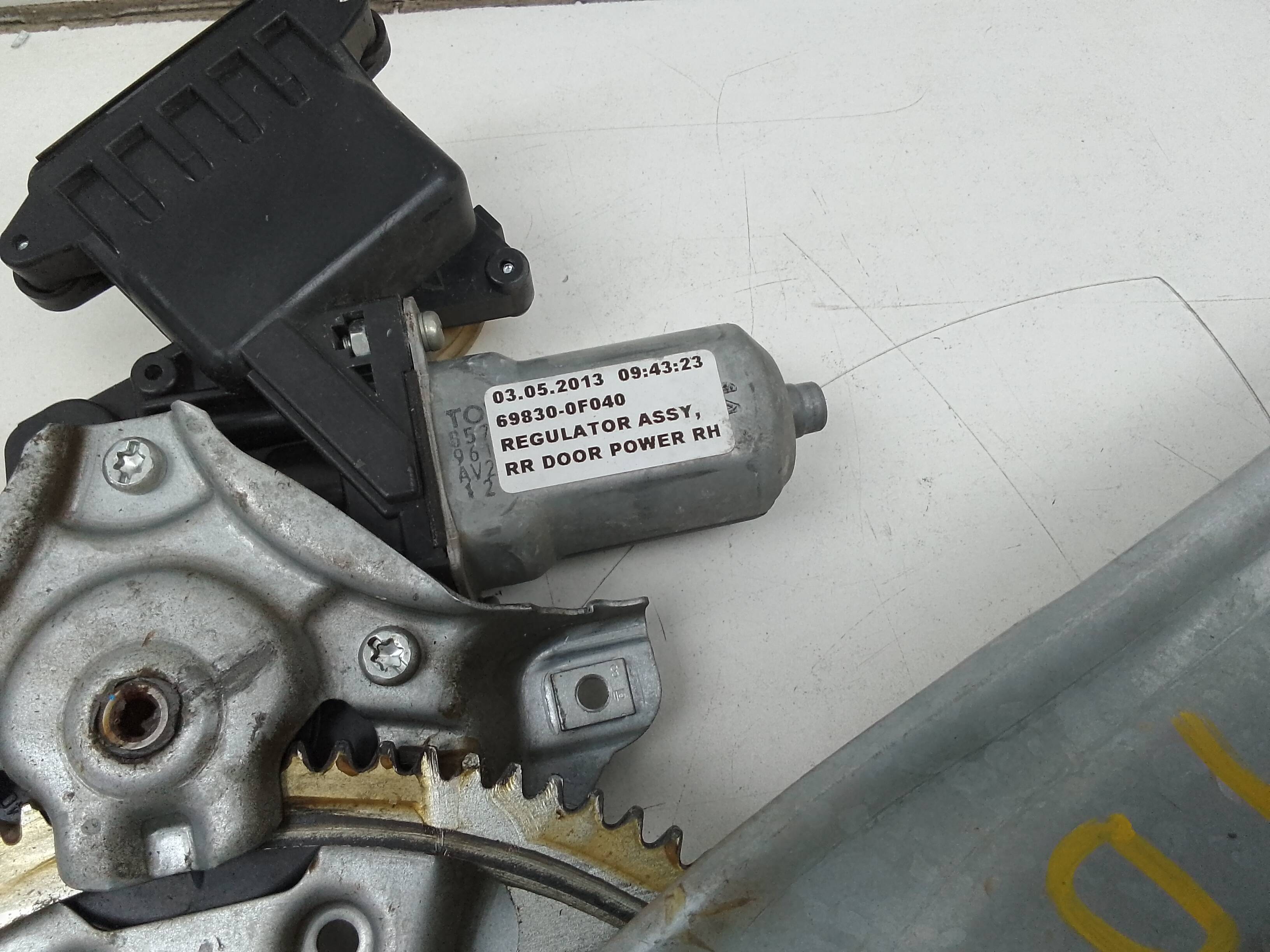 Motor elevalunas trasero derecho toyota verso (aur2/zgr2)(2009->)