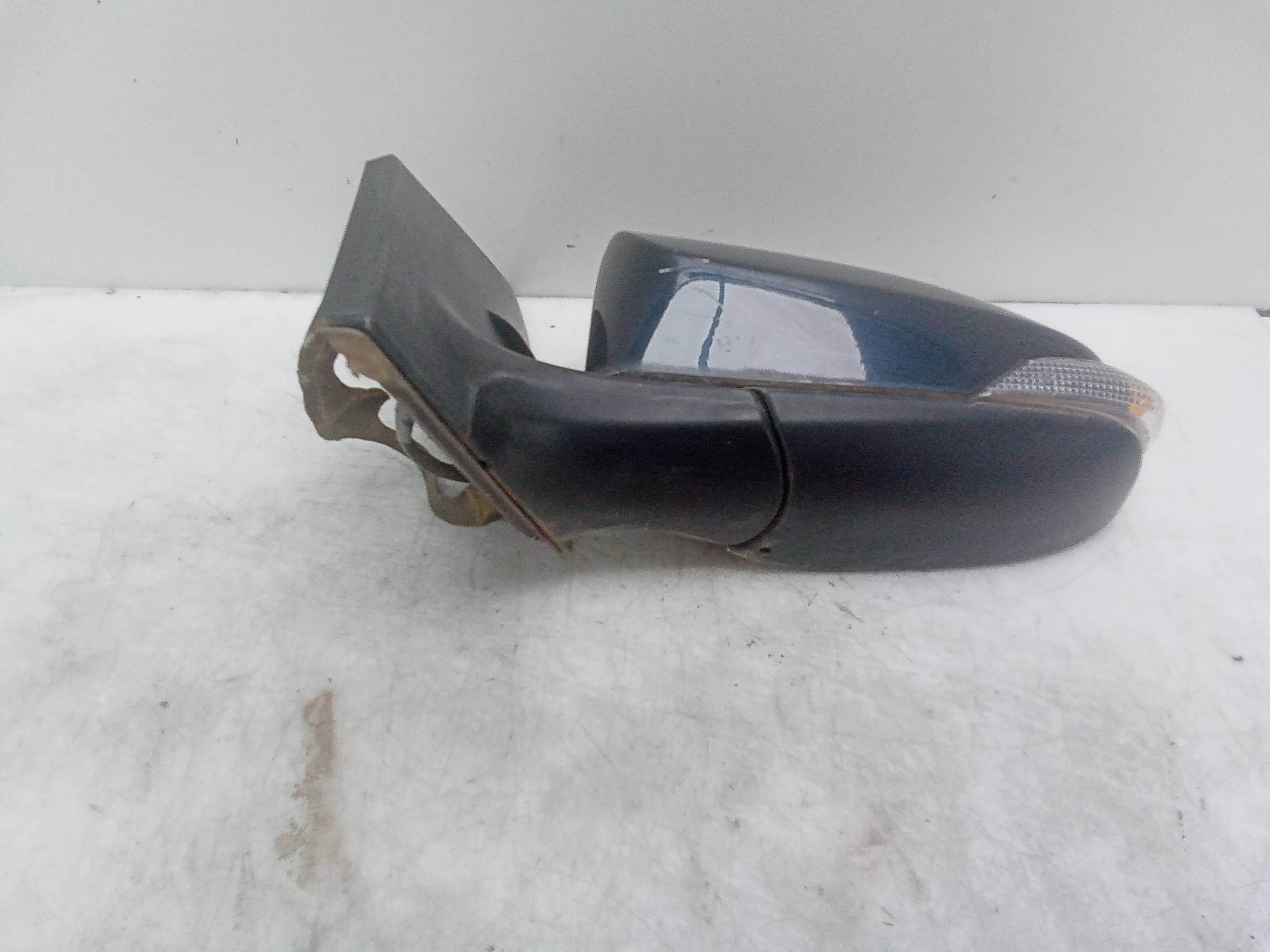 Retrovisor izquierdo toyota auris (e18)(10.2012->)