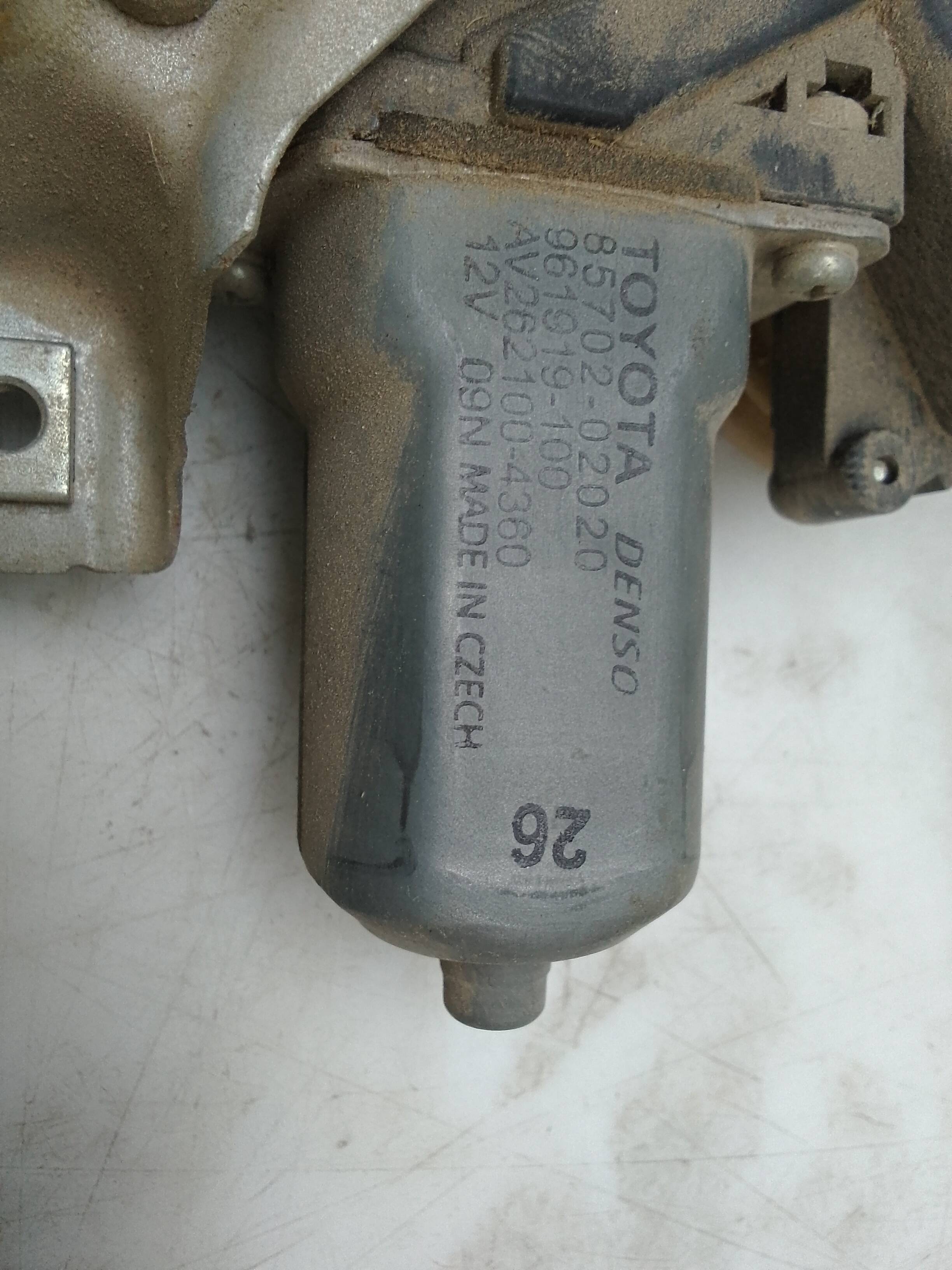 Elevalunas trasero derecho toyota avensis (t27)(2008->)