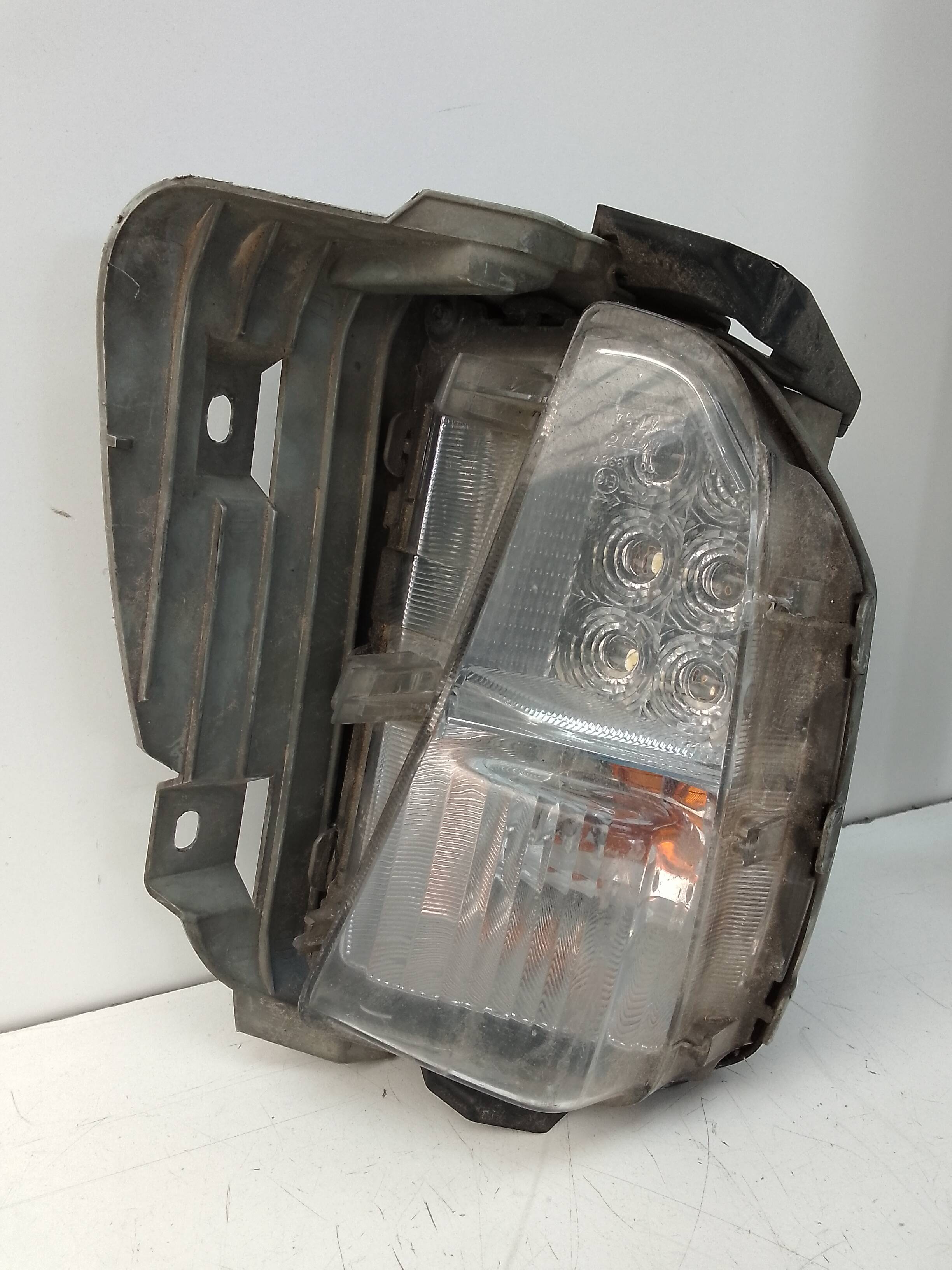 Luz diurna derecha toyota prius (zvw30)(2009->)