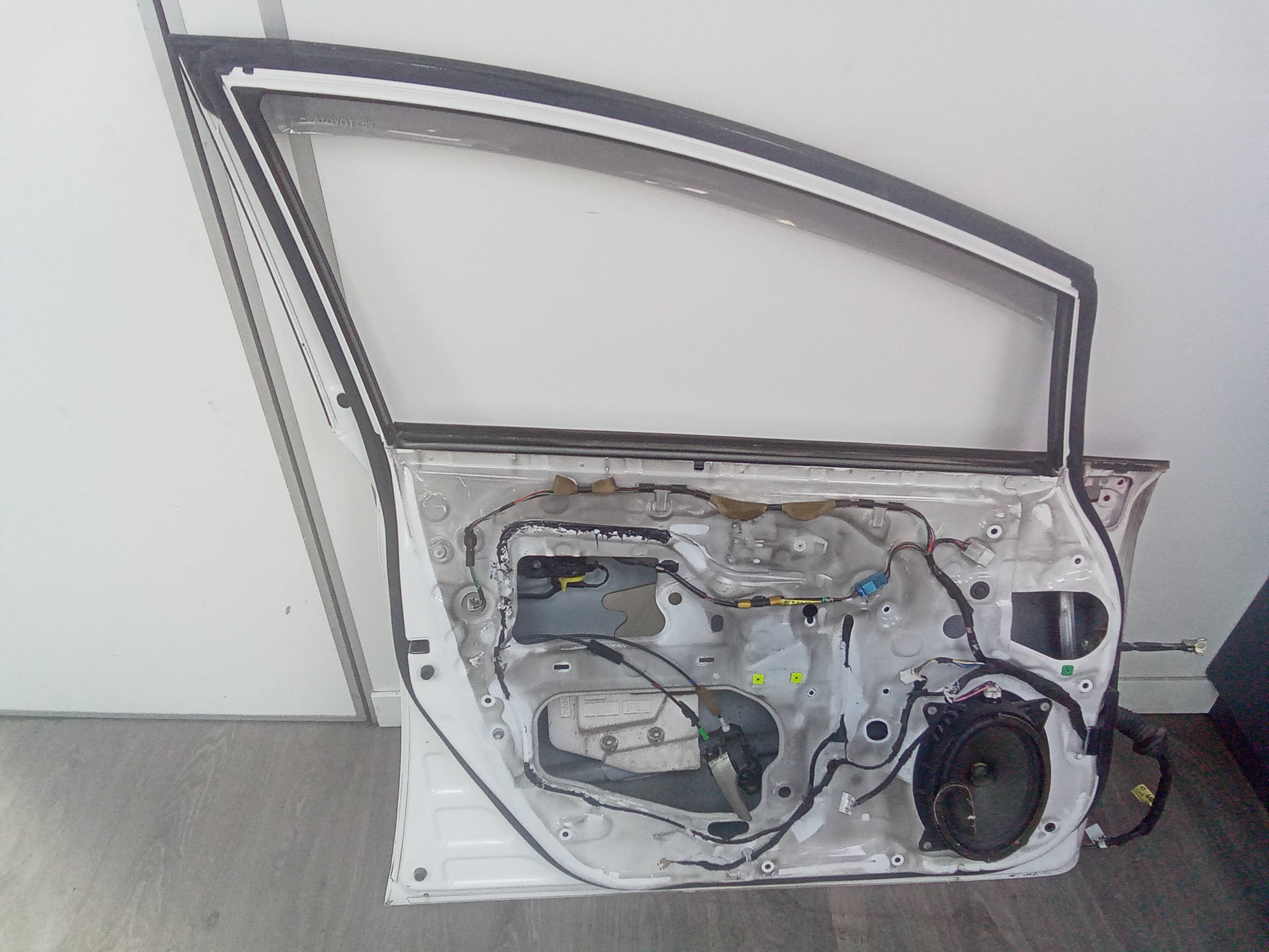 Puerta delantera izquierda toyota prius (zvw30)(2009->)