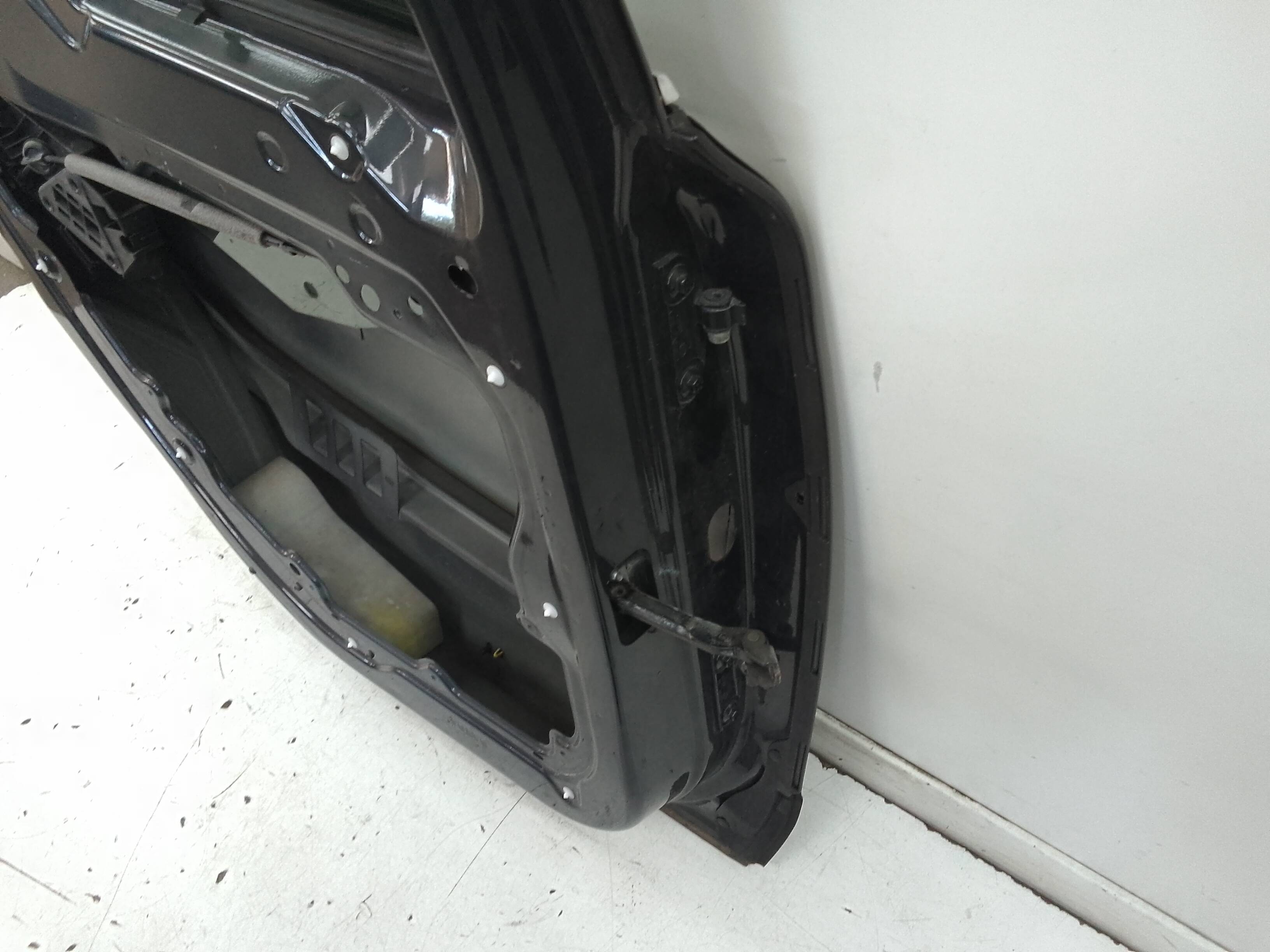 Puerta trasera izquierda volvo xc60 (2008->)