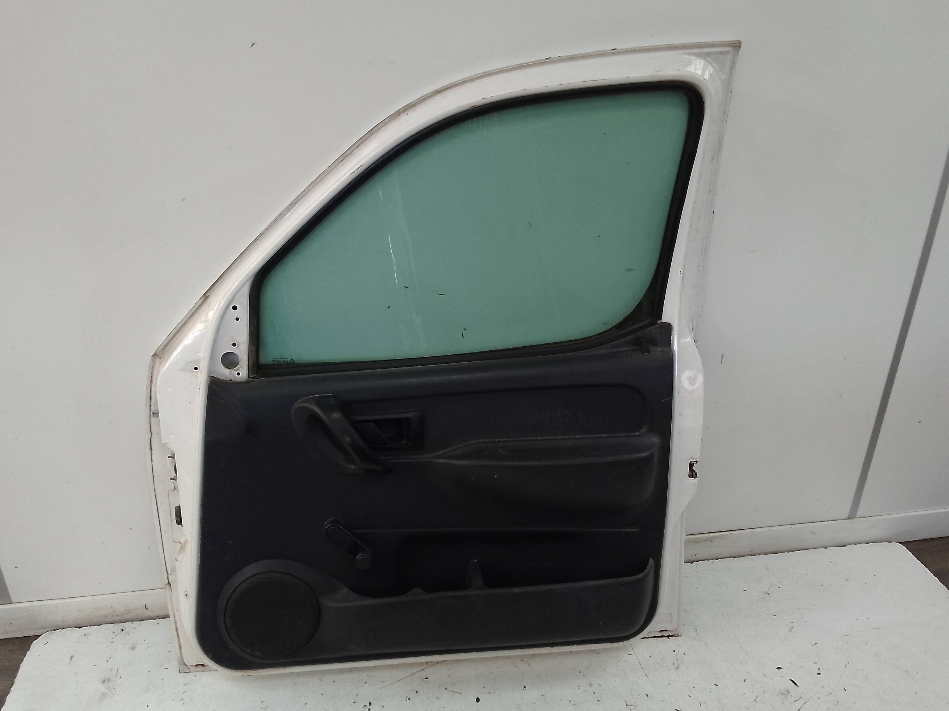 Puerta delantera derecha citroen berlingo (2002->)