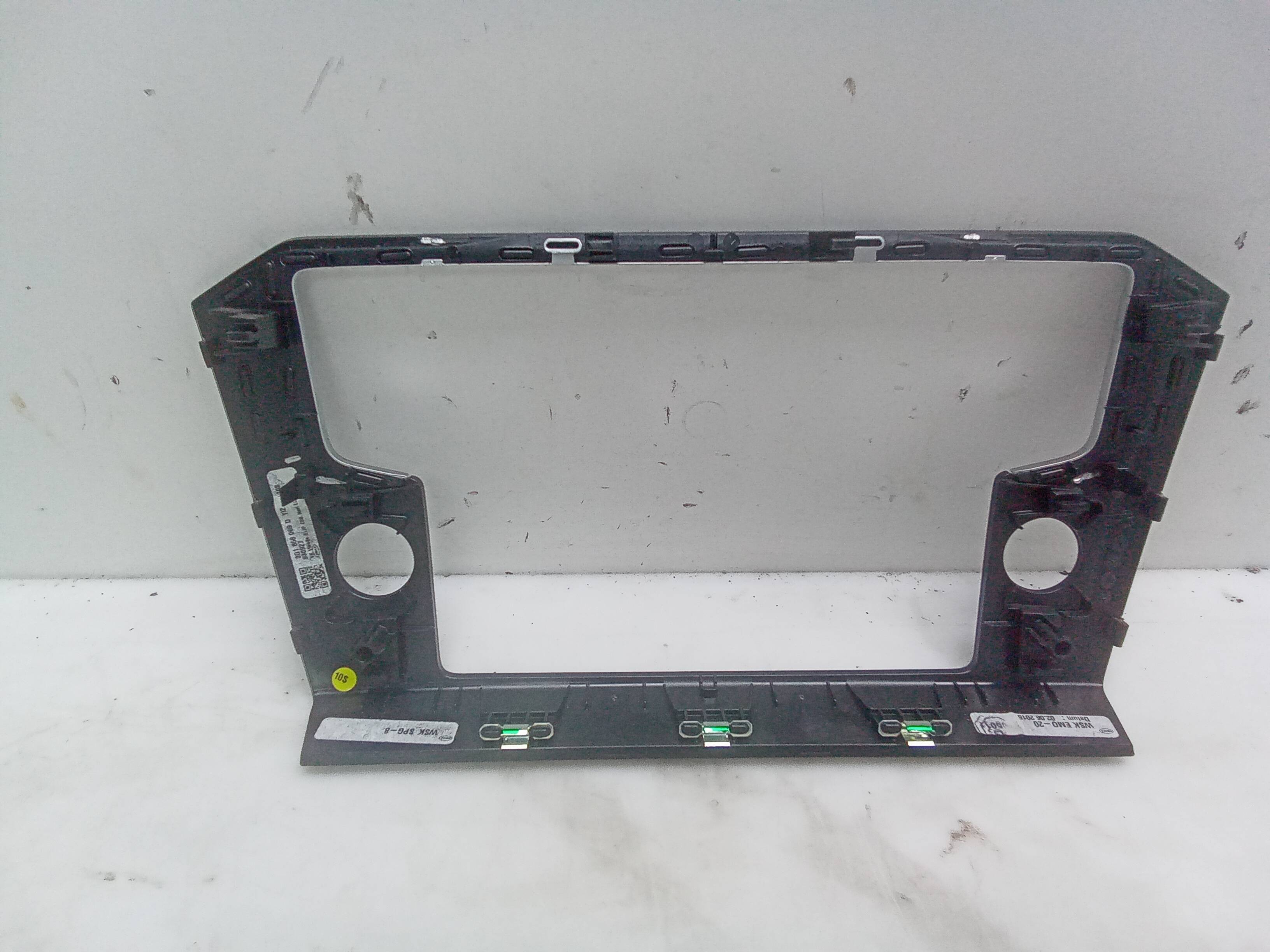 Moldura / consola radio volkswagen passat variant (3g5)(07.2014->)