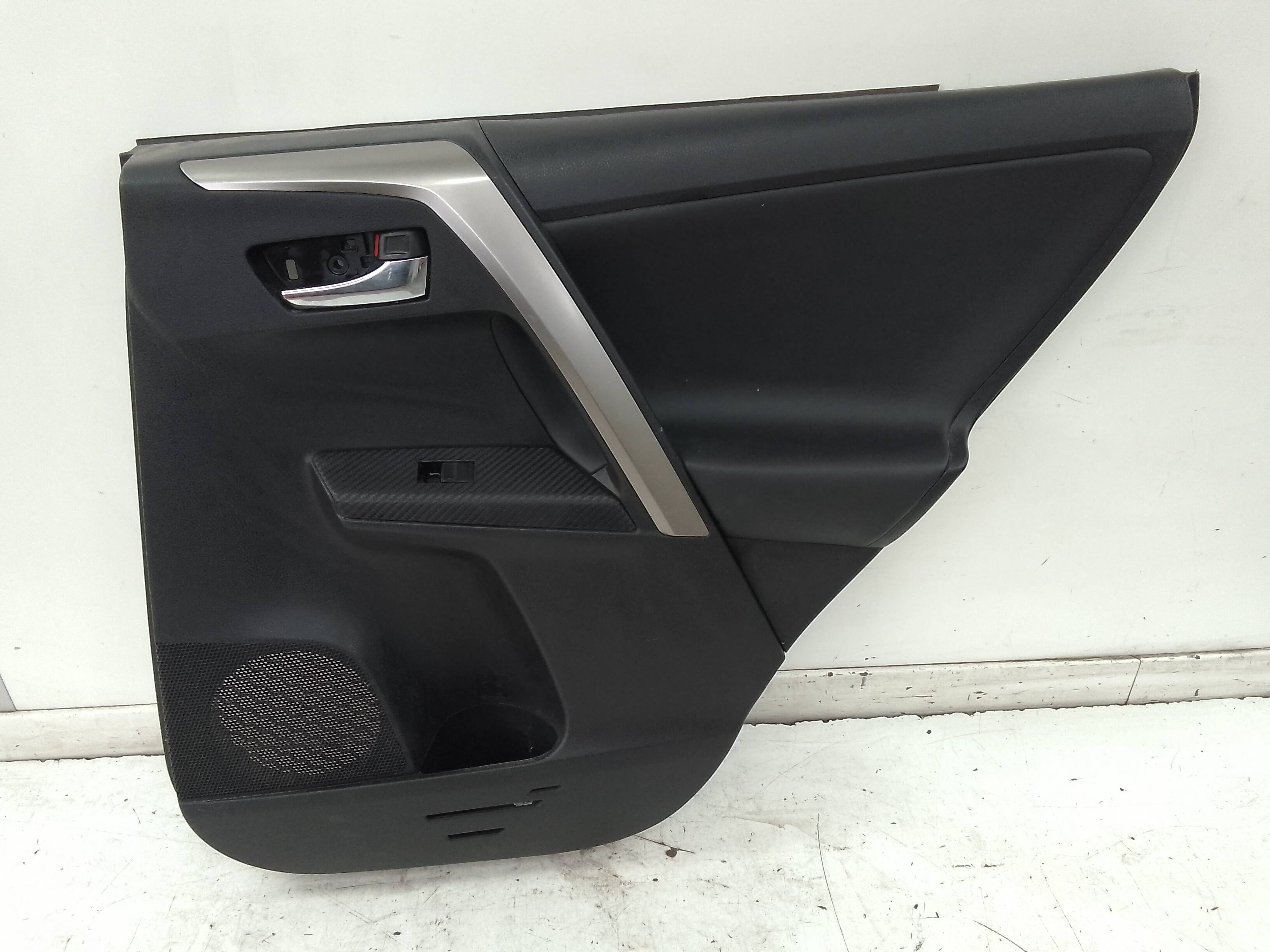 Guarnecido puerta trasera derecha toyota rav4 (a4)(2013->)