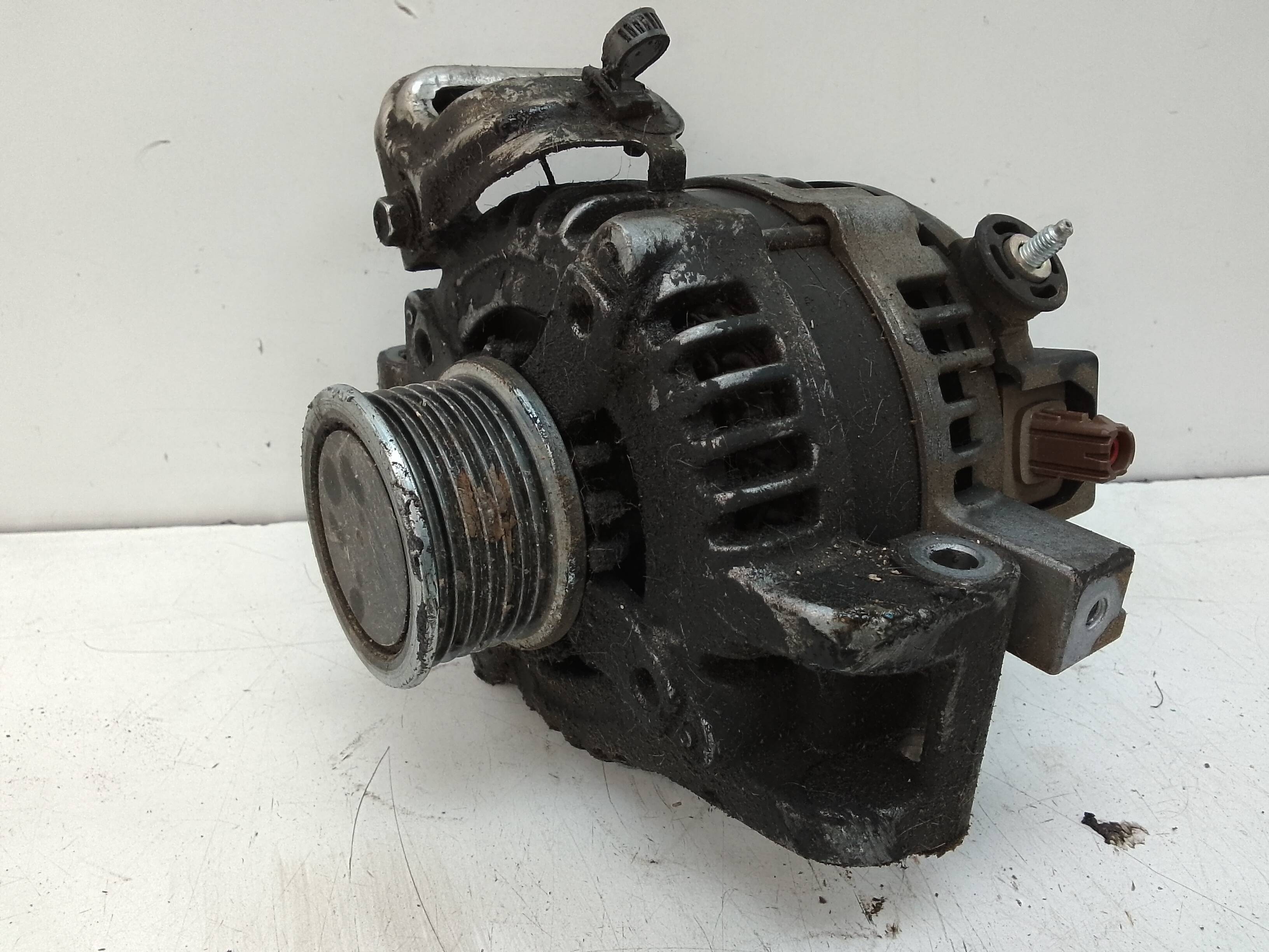 Alternador toyota rav4 (a4)(2013->)