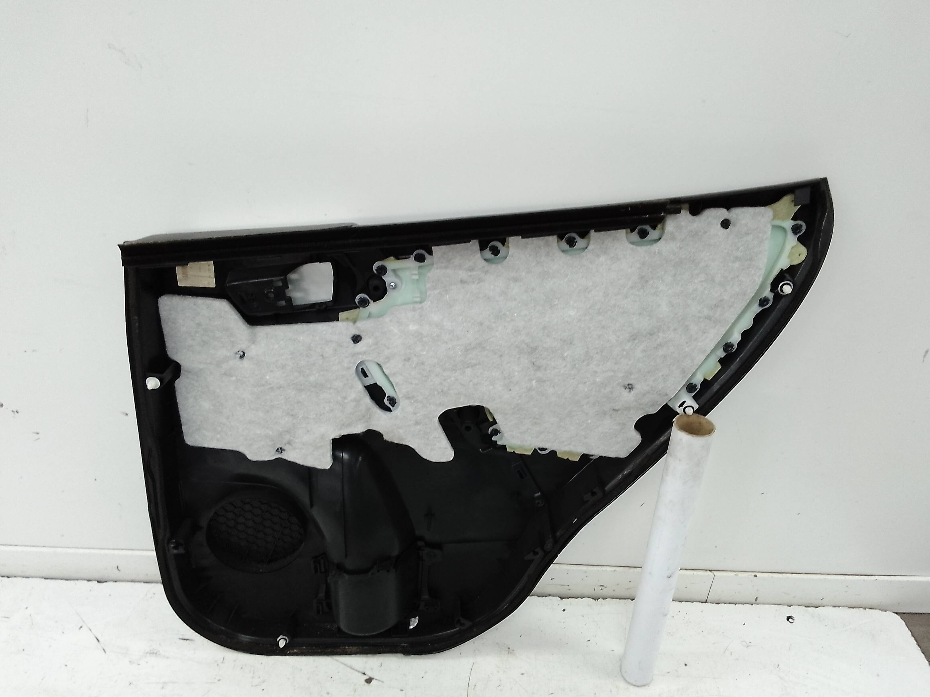 Guarnecido puerta trasera izquierda toyota rav4 (a4)(2013->)