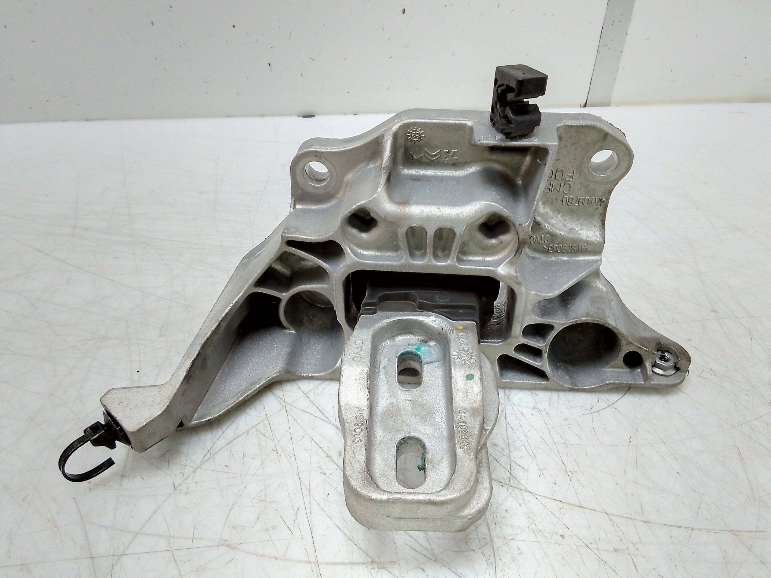 Soporte motor peugeot 2008 (p1)(11.2019->)