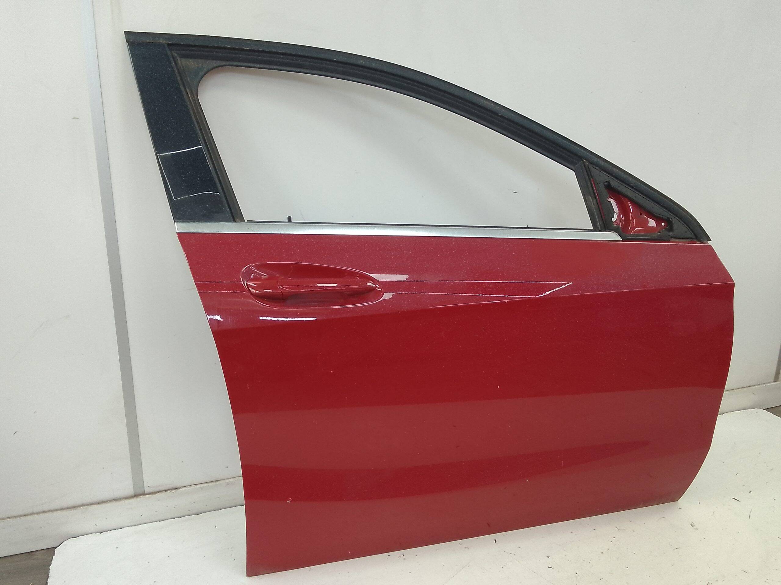 Puerta delantera derecha mercedes-benz clase a (bm 176)(06.2012->)