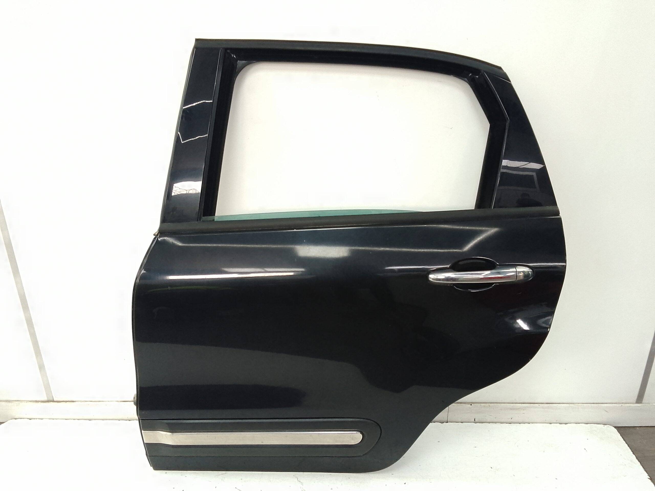 Puerta trasera derecha fiat 500l (330)(2012->)