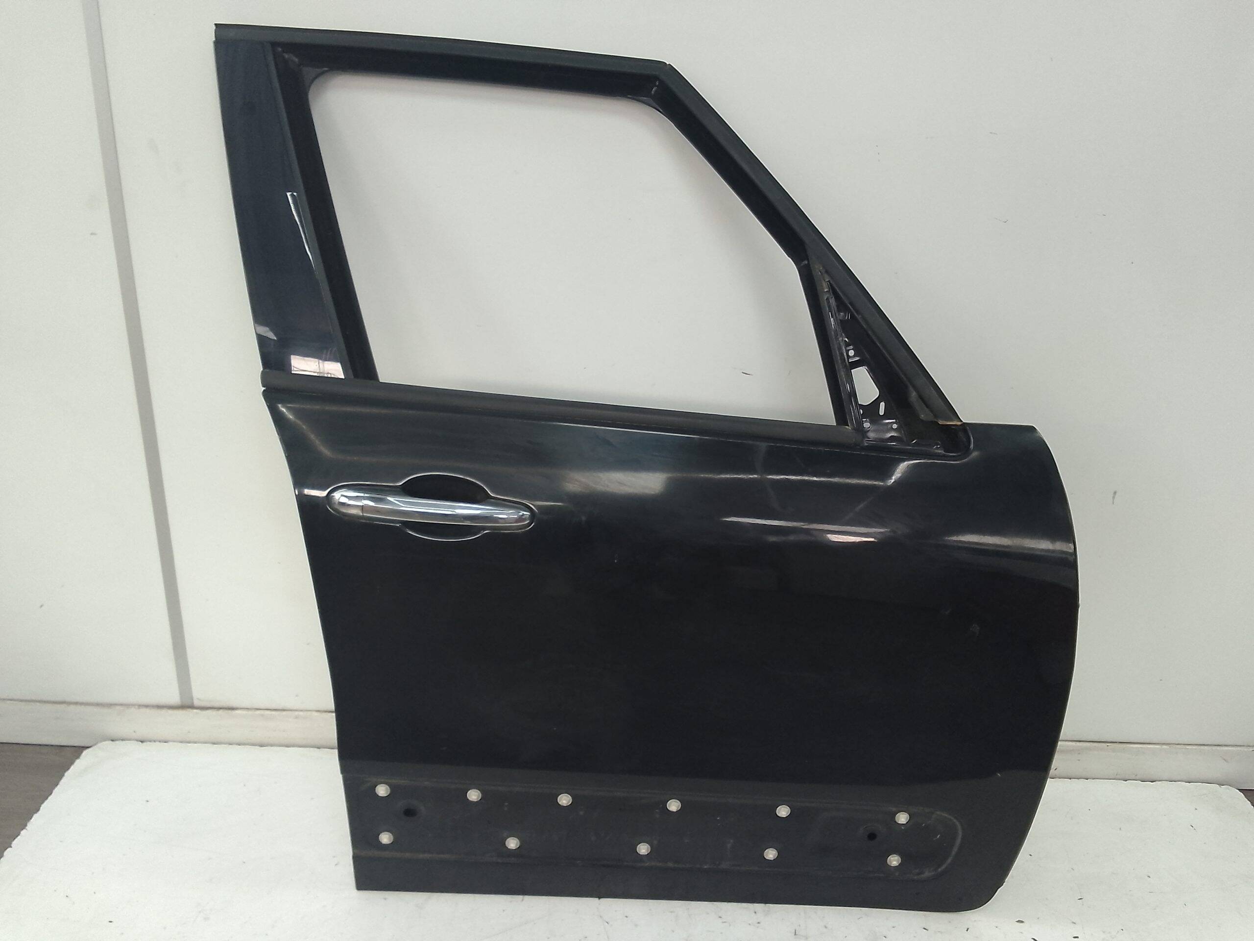 Puerta delantera derecha fiat 500l (330)(2012->)