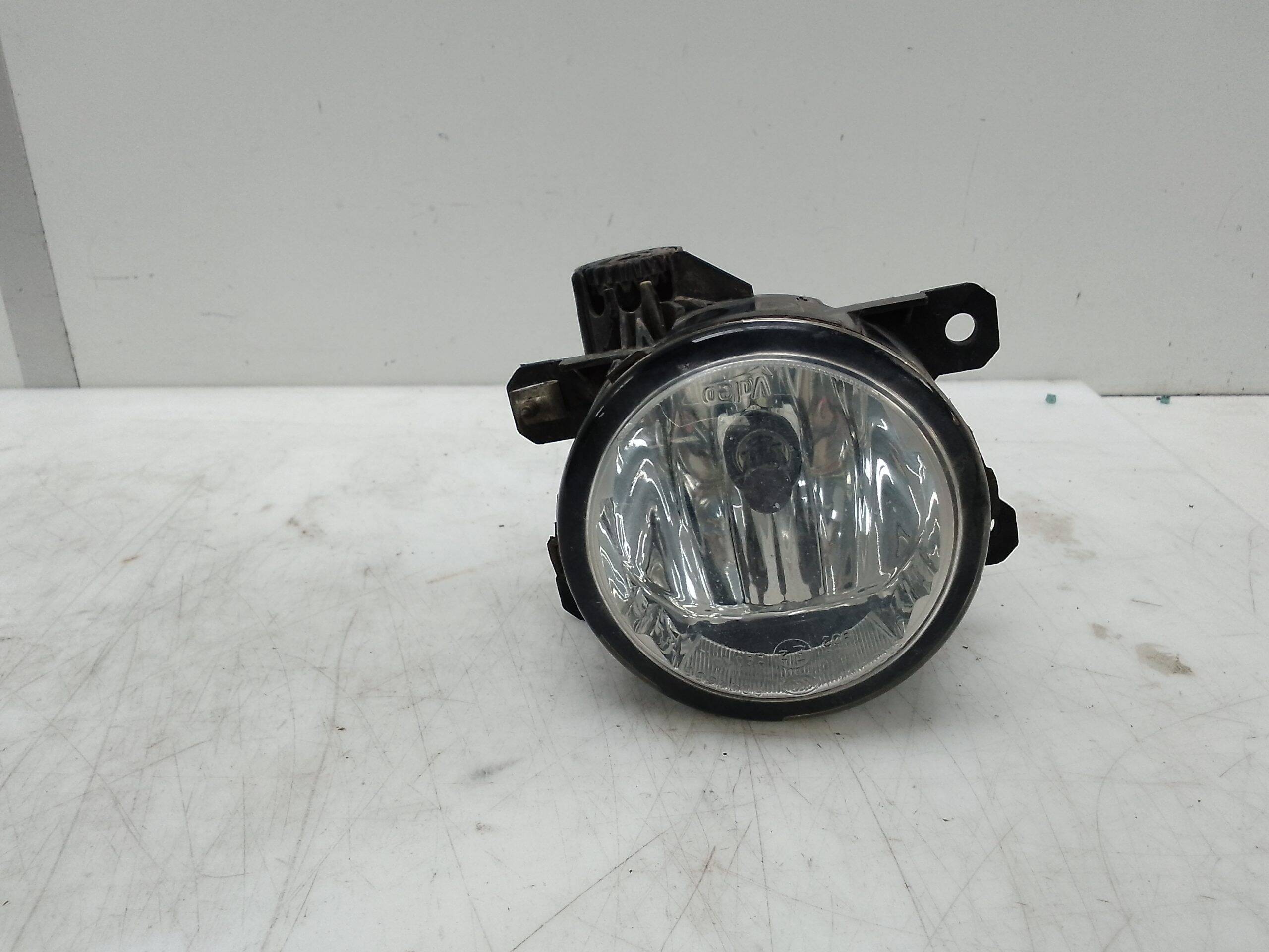 Faro antiniebla derecho fiat 500l (330)(2012->)