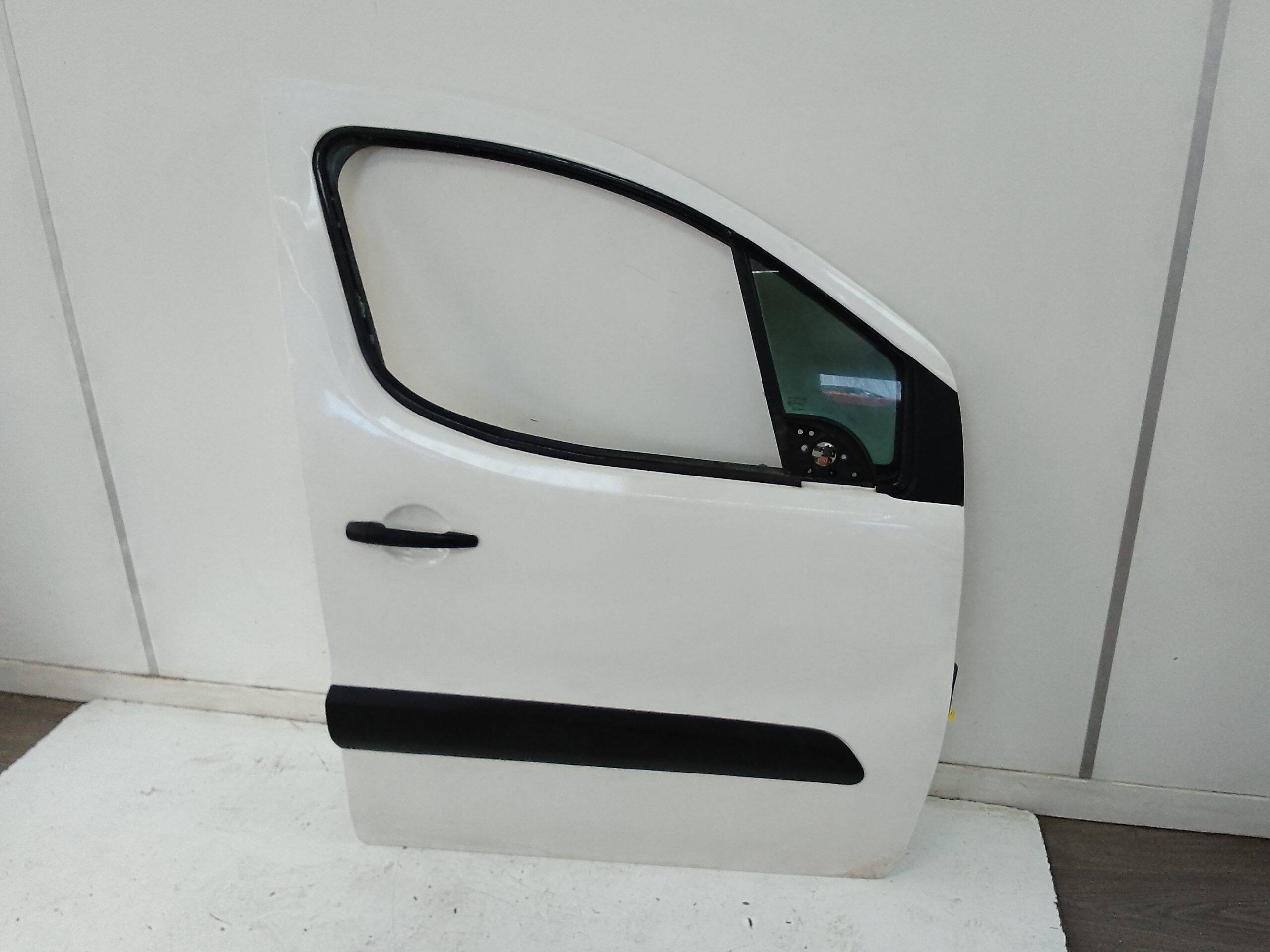 Puerta delantera derecha citroen berlingo combi (2008->)