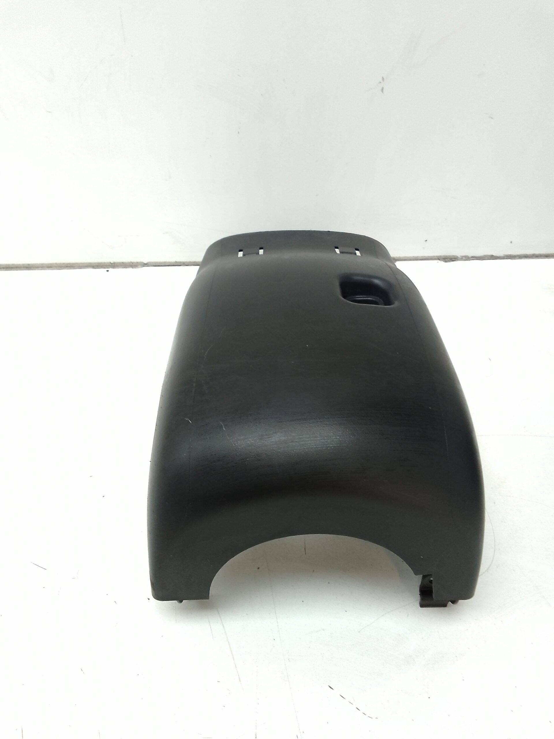 Moldura inferior volante seat toledo (kg3)(07.2012->)