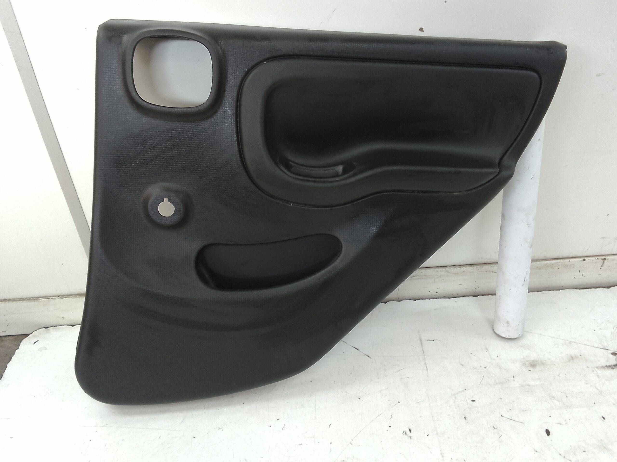 Guarnecido puerta trasera derecha fiat iii panda (319)(2012->)