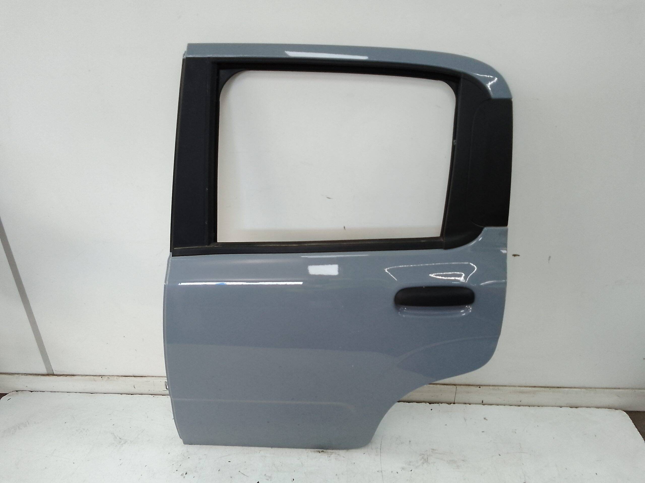 Puerta trasera izquierda fiat iii panda (319)(2012->)