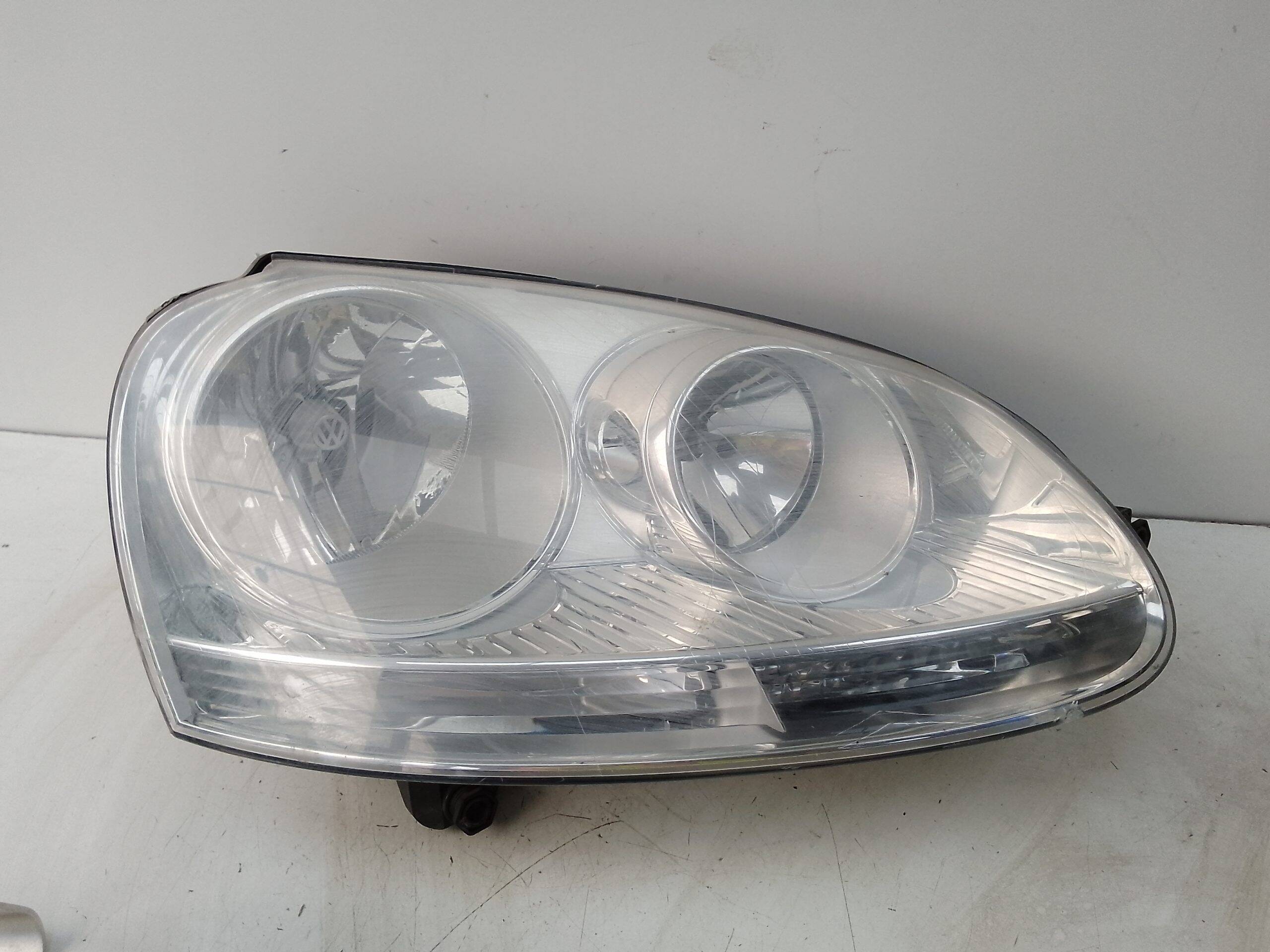 Faro derecho volkswagen golf v (1k1)(2003->)