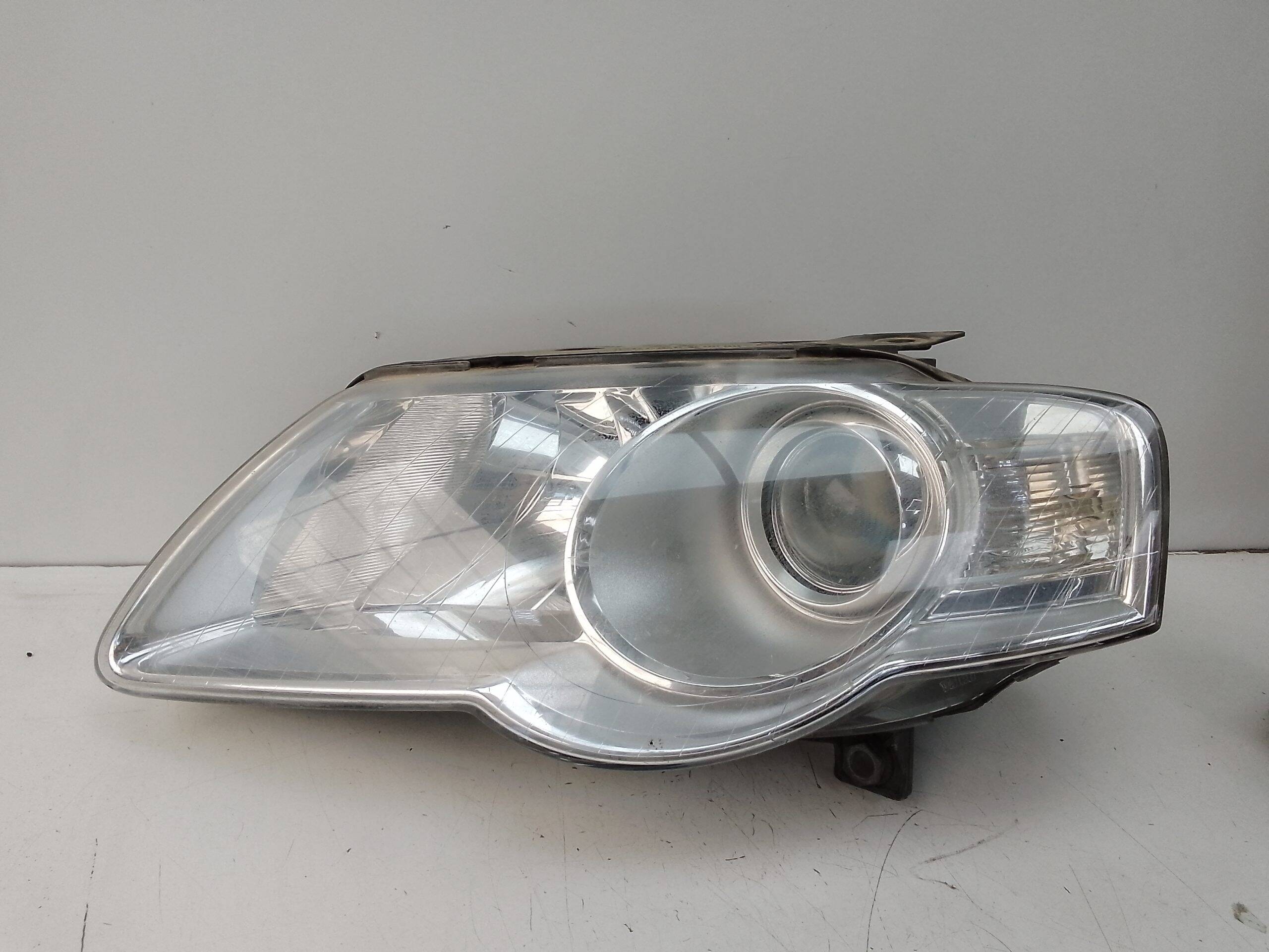 Faro izquierdo volkswagen passat berlina (3c2)(2005->)