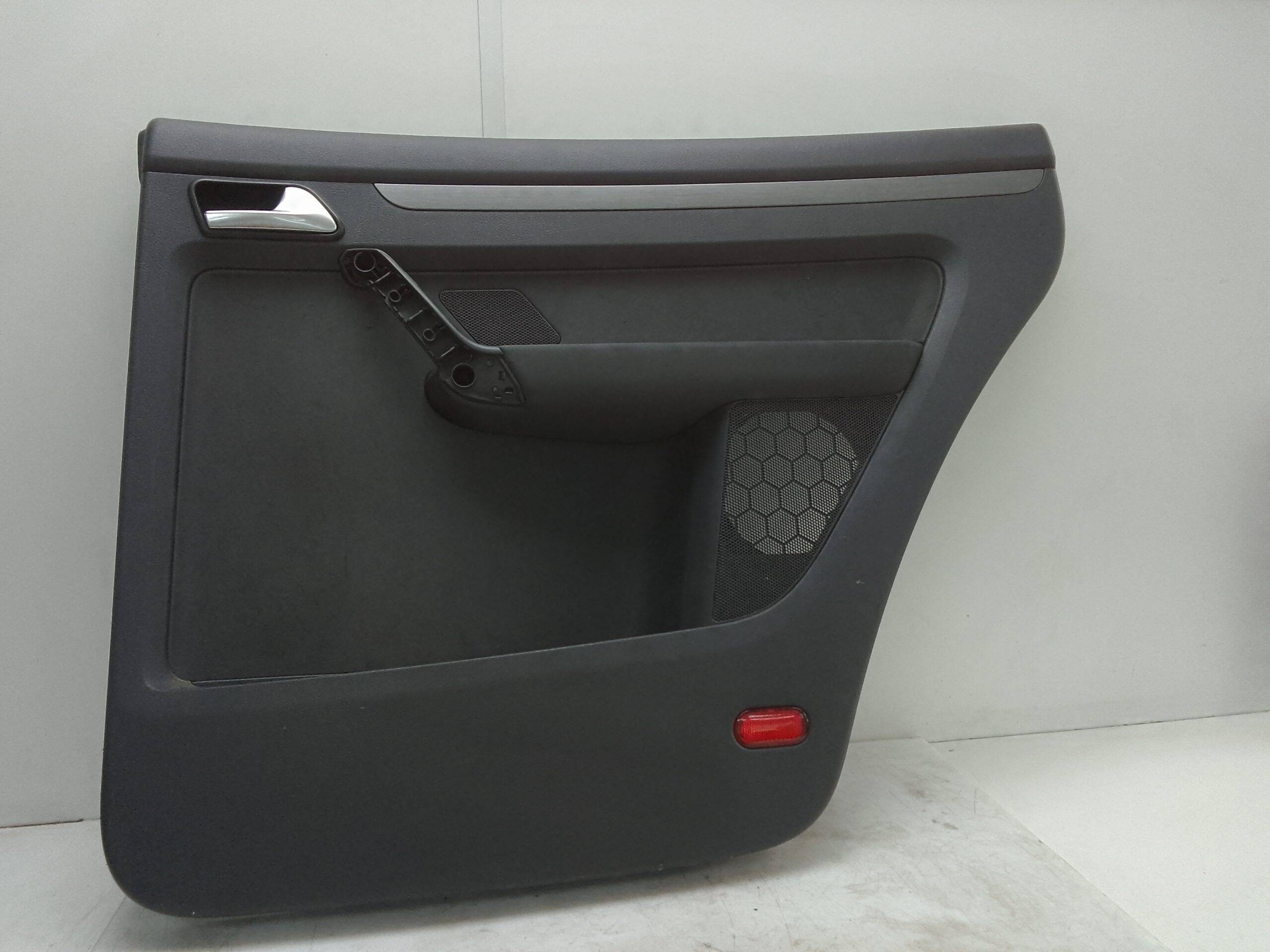 Guarnecido puerta trasera derecha volkswagen touran (1t3)(08.2010->)