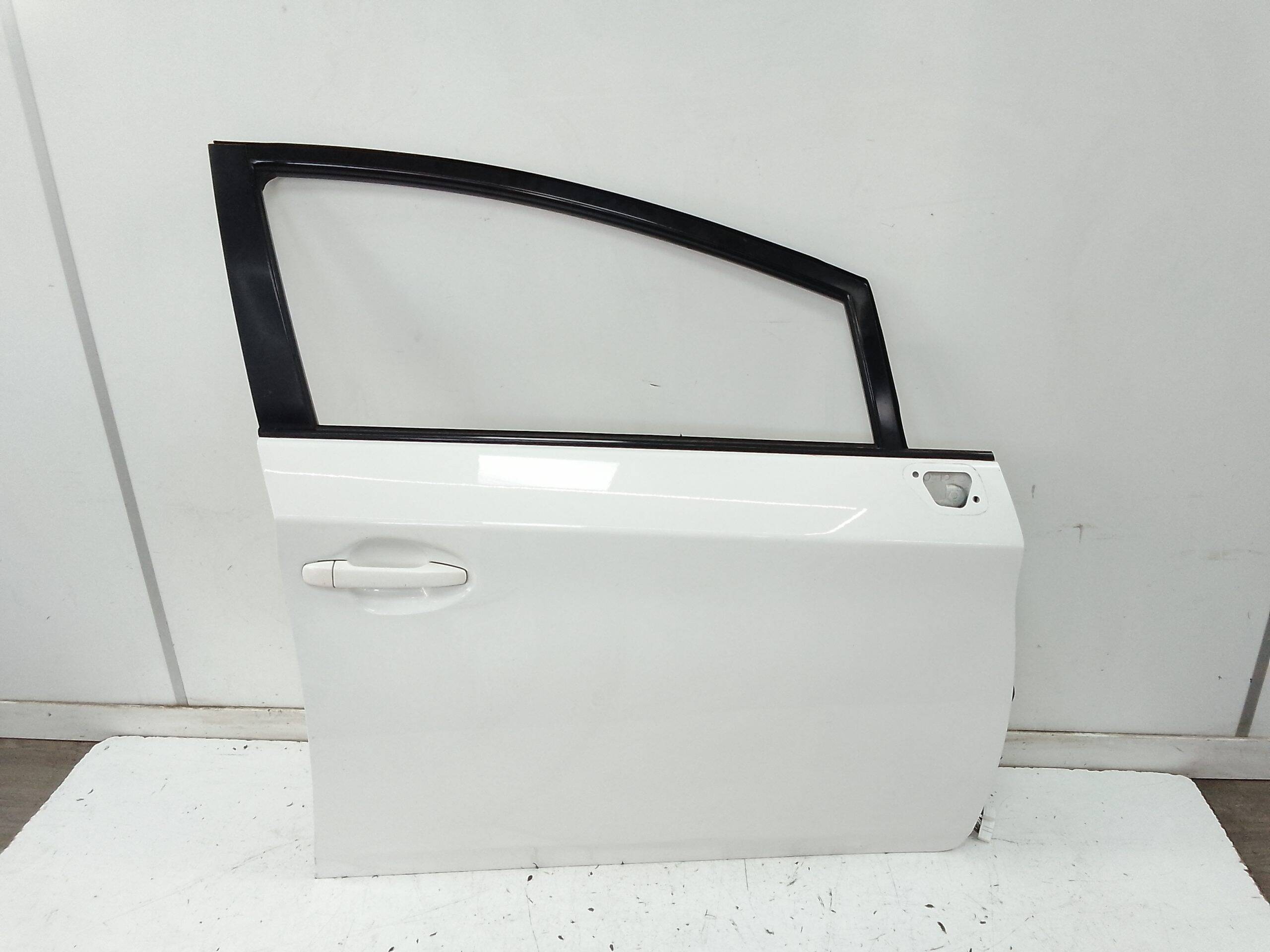 Puerta delantera derecha toyota prius (zvw30)(2009->)