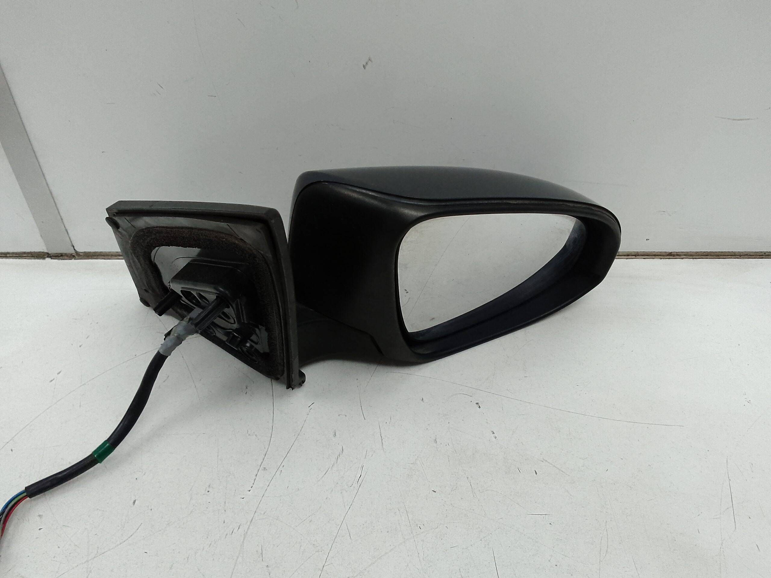 Retrovisor derecho toyota auris (e18)(10.2012->)