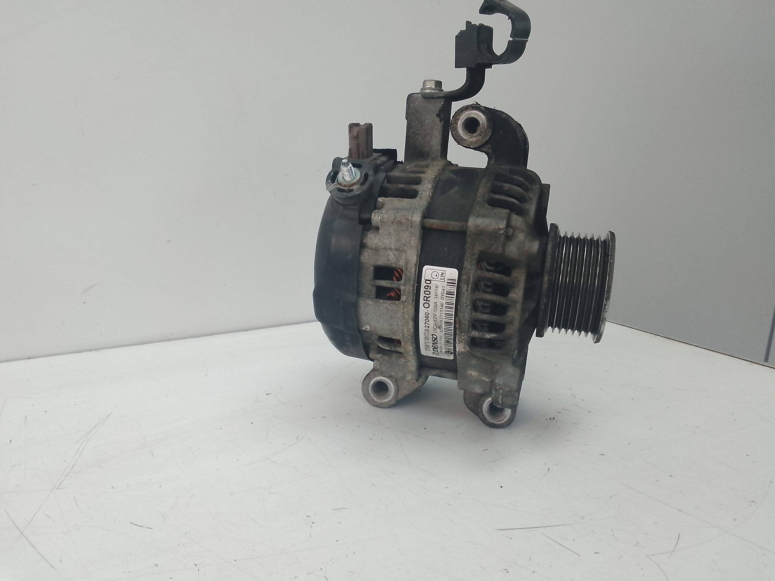 Alternador toyota auris (e18)(10.2012->)