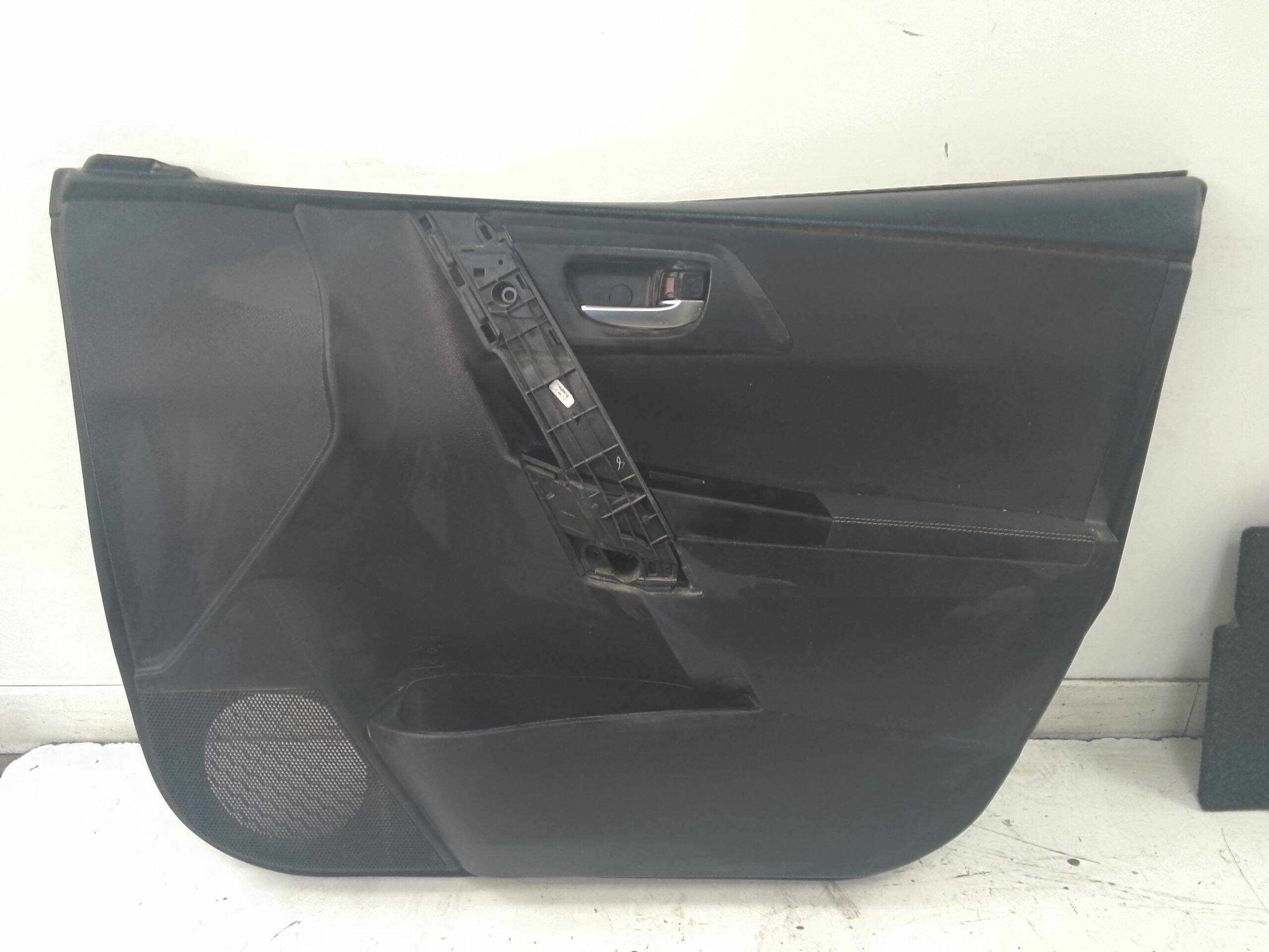 Guarnecido puerta delantera derecha toyota auris touring sports (e18)(10.2012->)