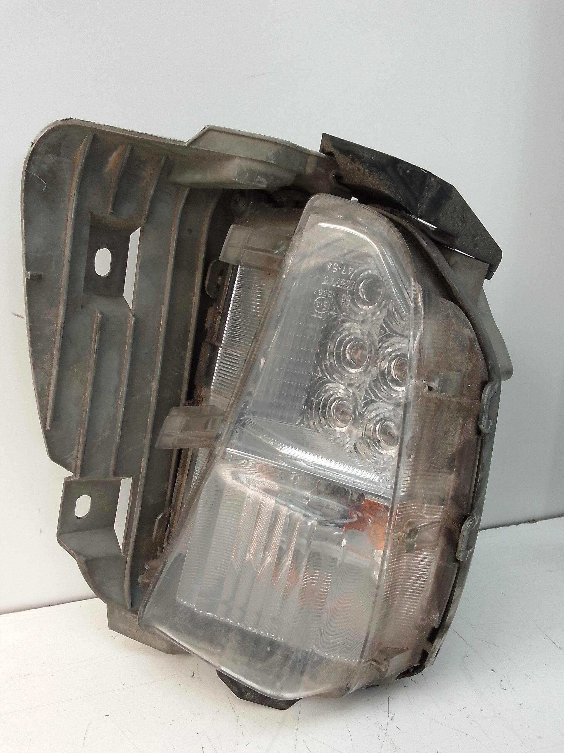 Luz diurna derecha toyota prius (zvw30)(2009->)