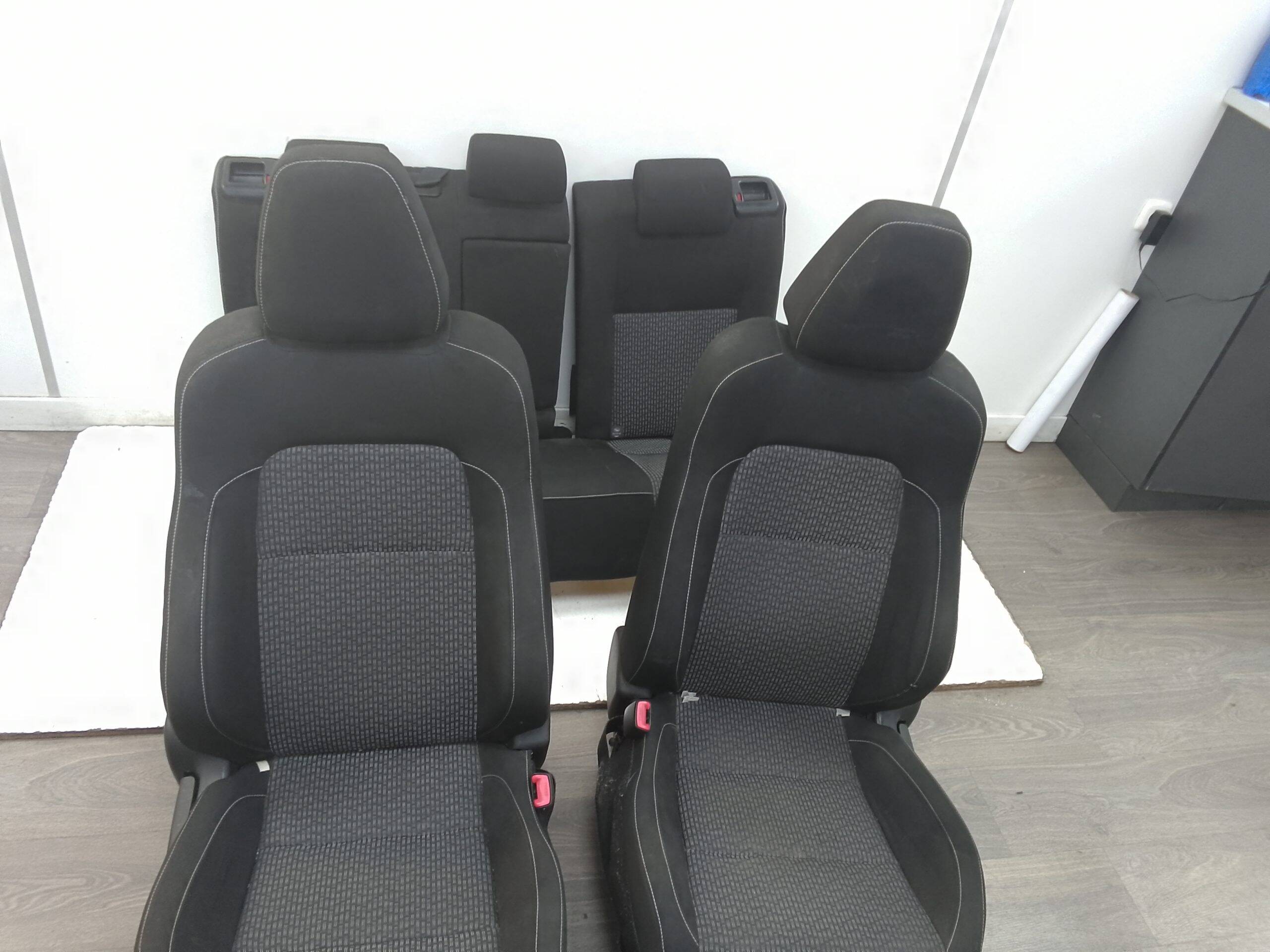 Juego asientos toyota auris (e18)(10.2012->)