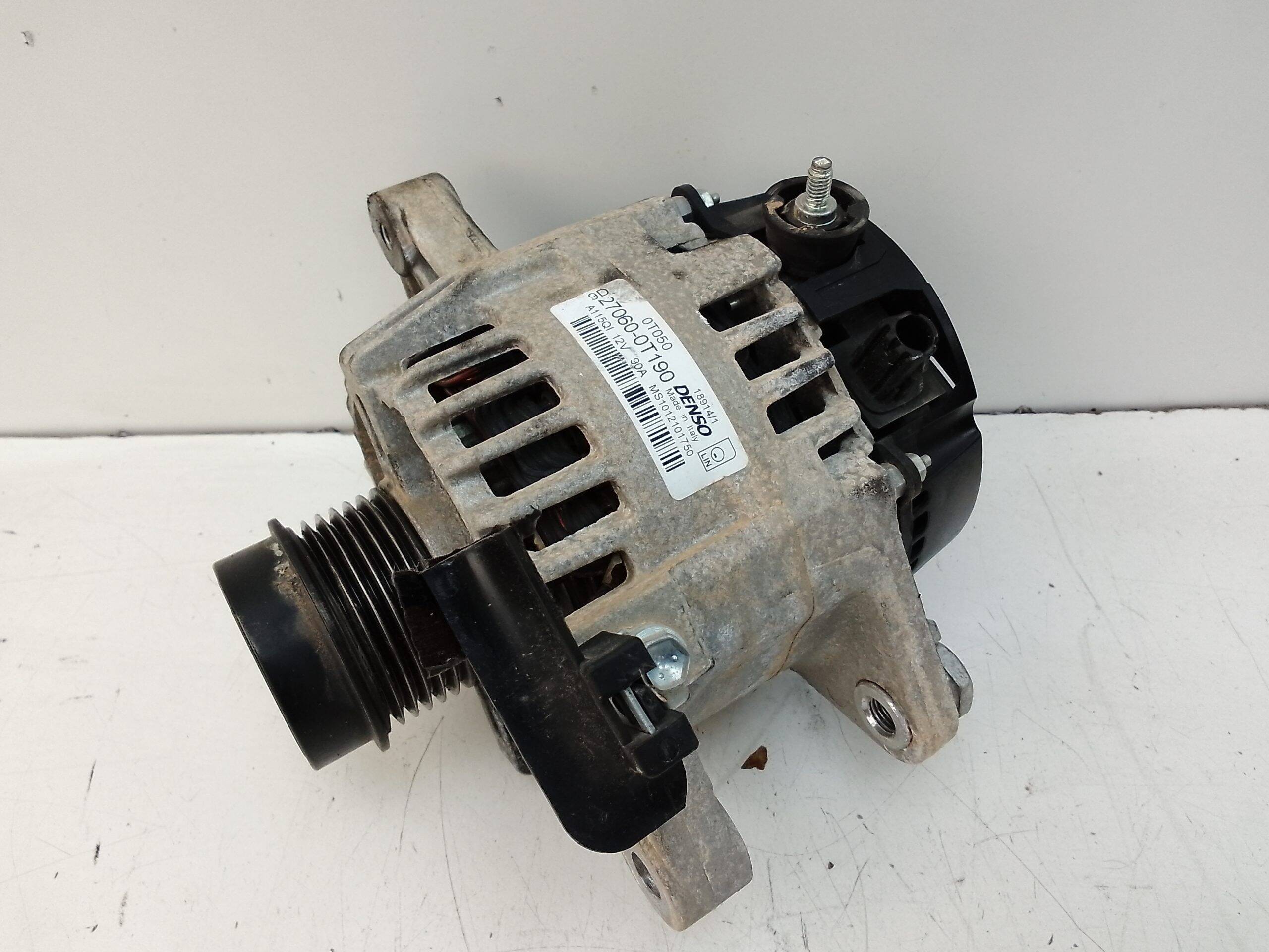 Alternador toyota auris (e18)(10.2012->)