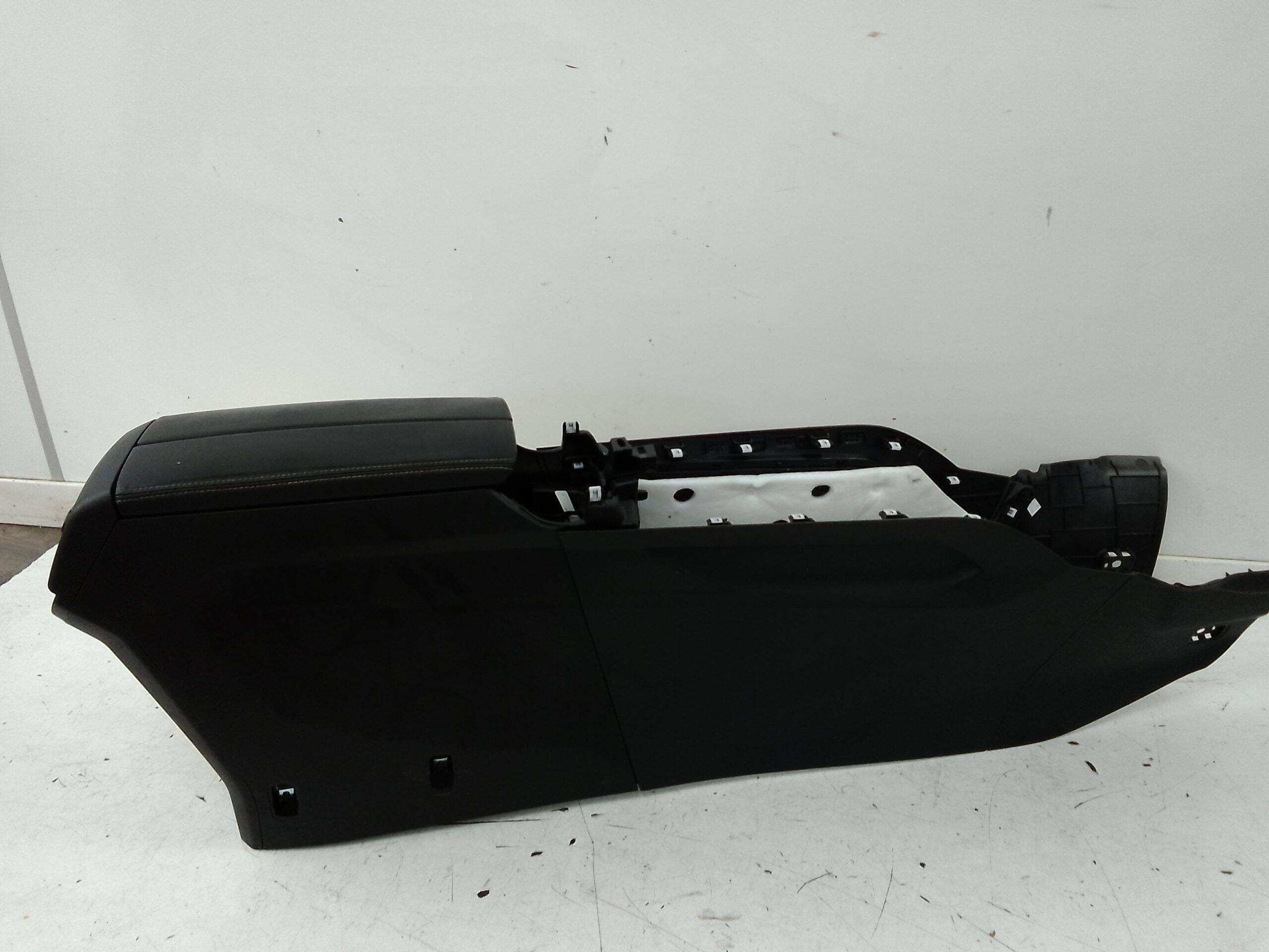 Consola central peugeot 5008 (06.2017->)