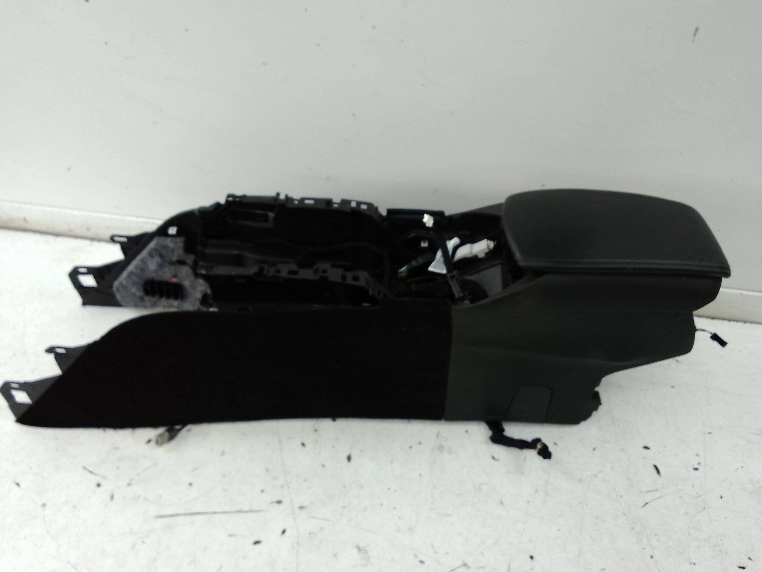 Consola central citroen ds5 (09.2011->)