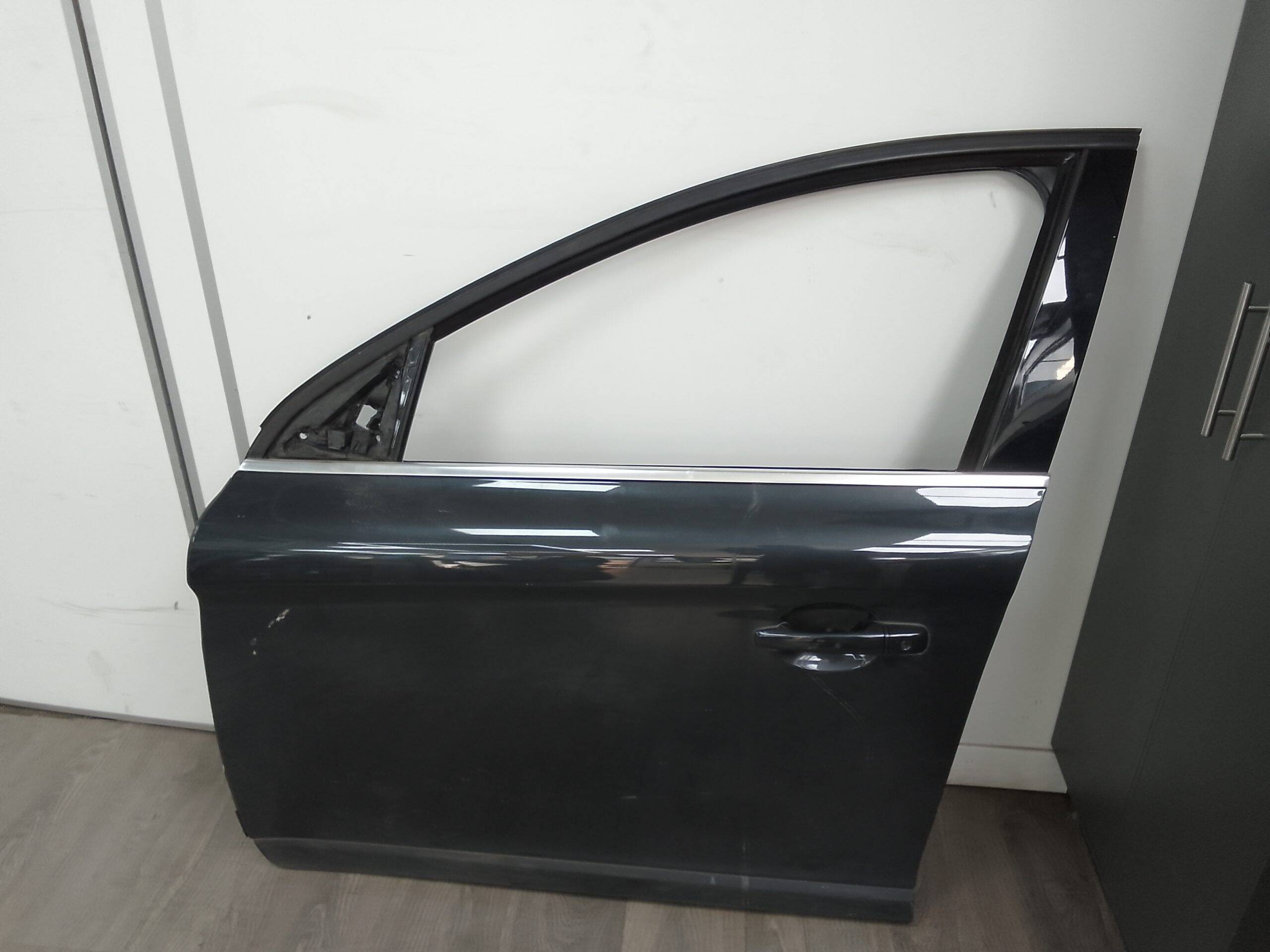 Puerta delantera izquierda volvo xc60 (2008->)