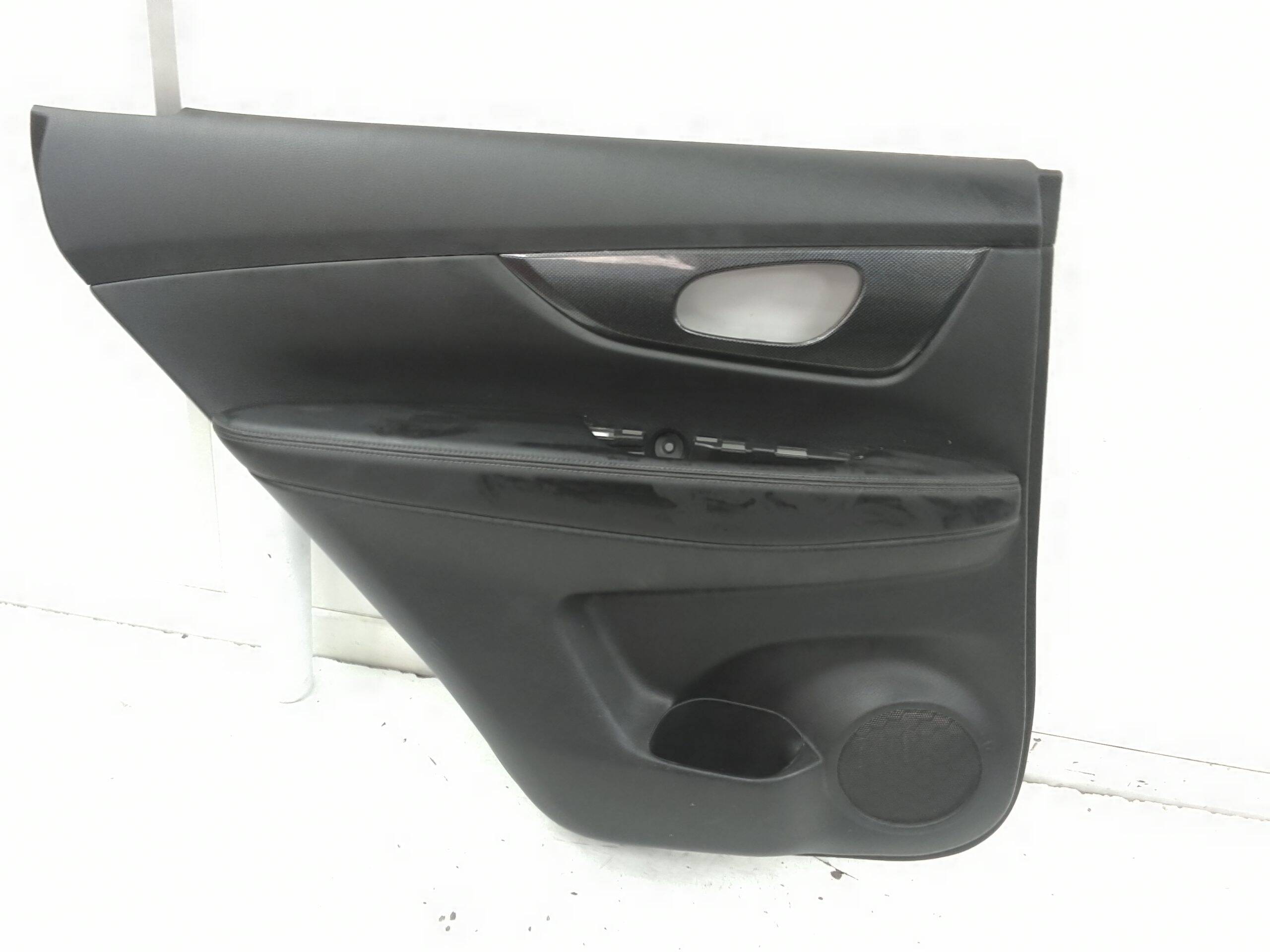 Guarnecido puerta trasera izquierda nissan x-trail iii (t32)(04.2014->)