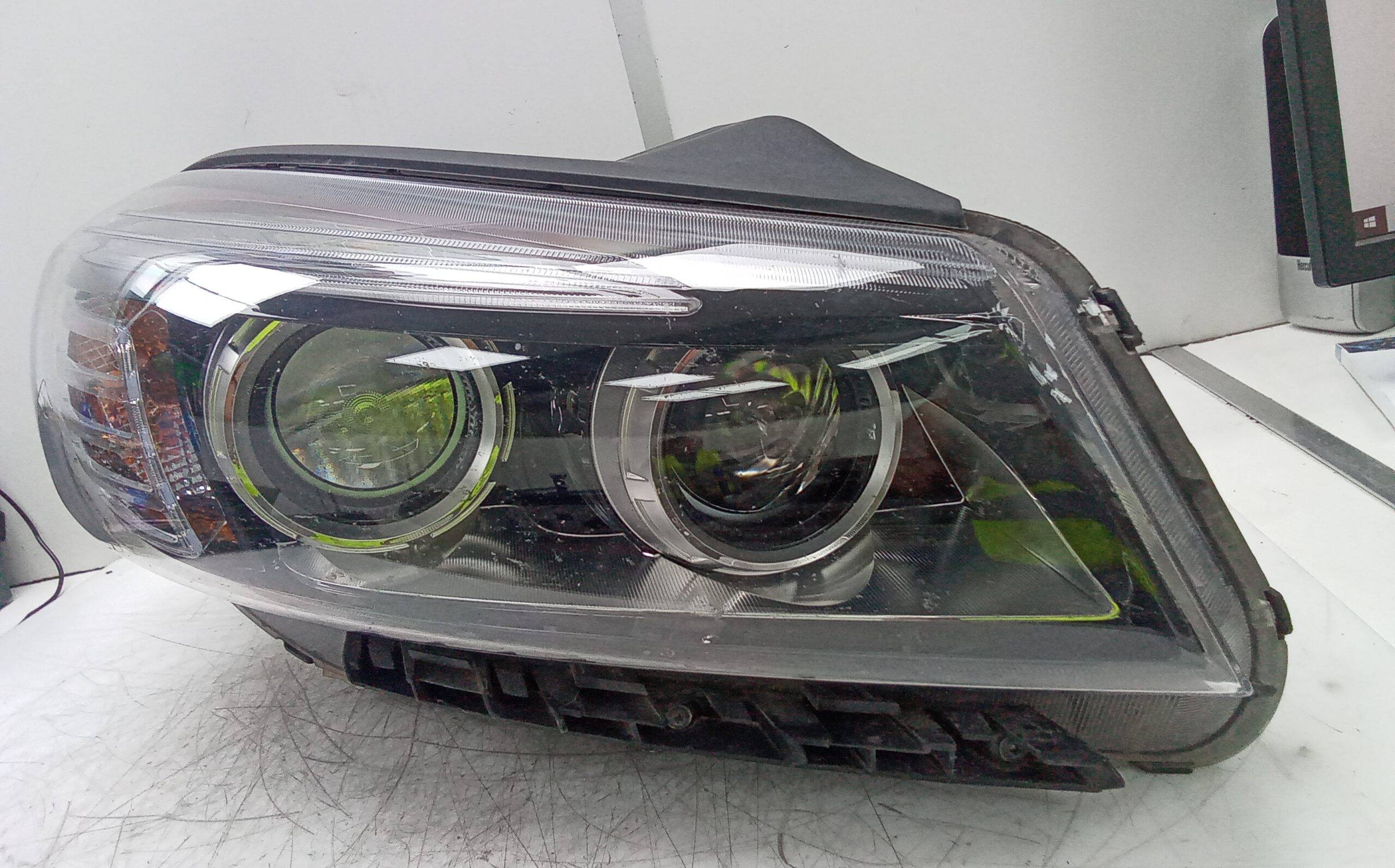 Faro derecho kia sorento (um)(01.2015->)