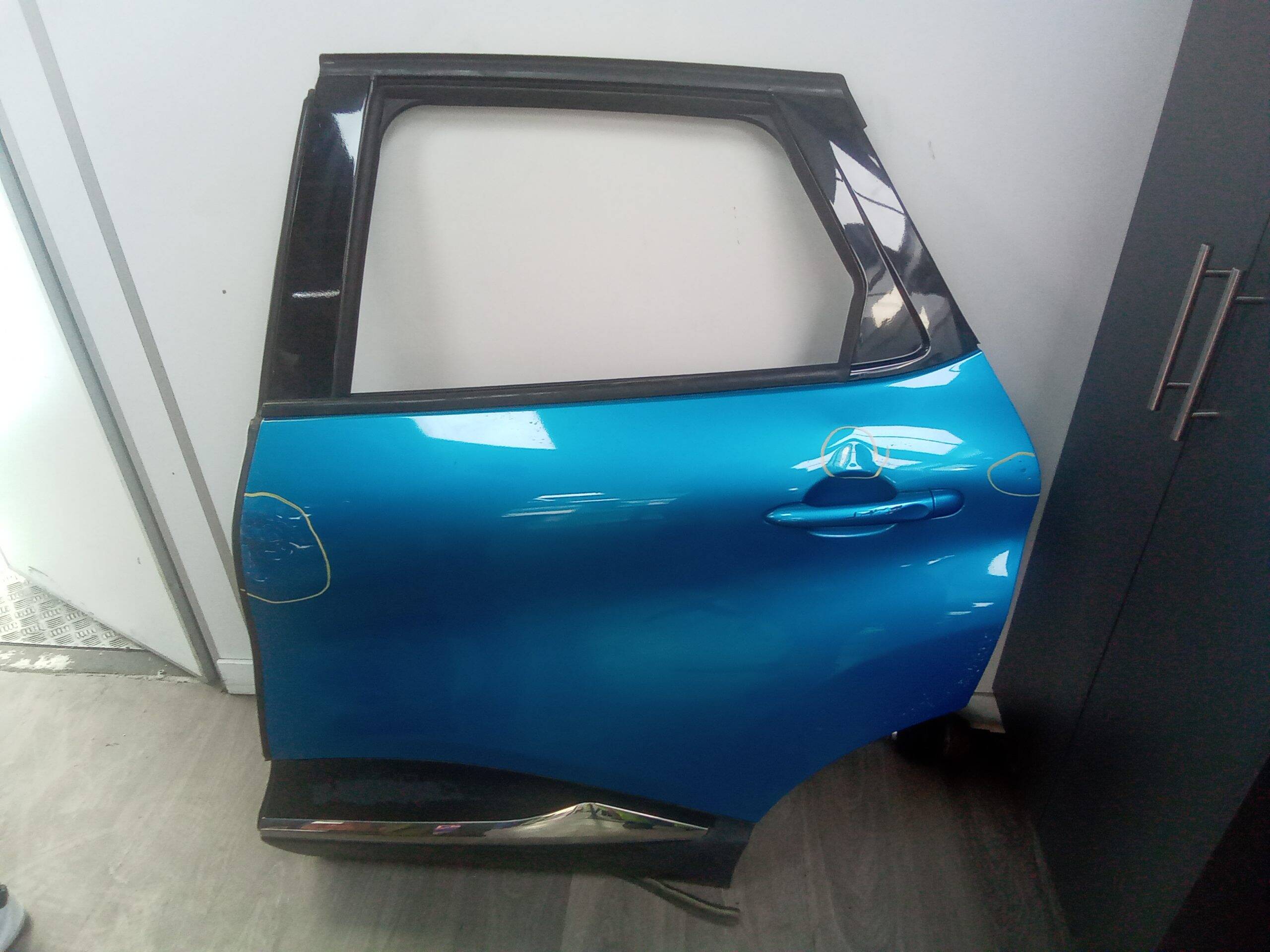 Puerta trasera izquierda renault captur i (2013->)