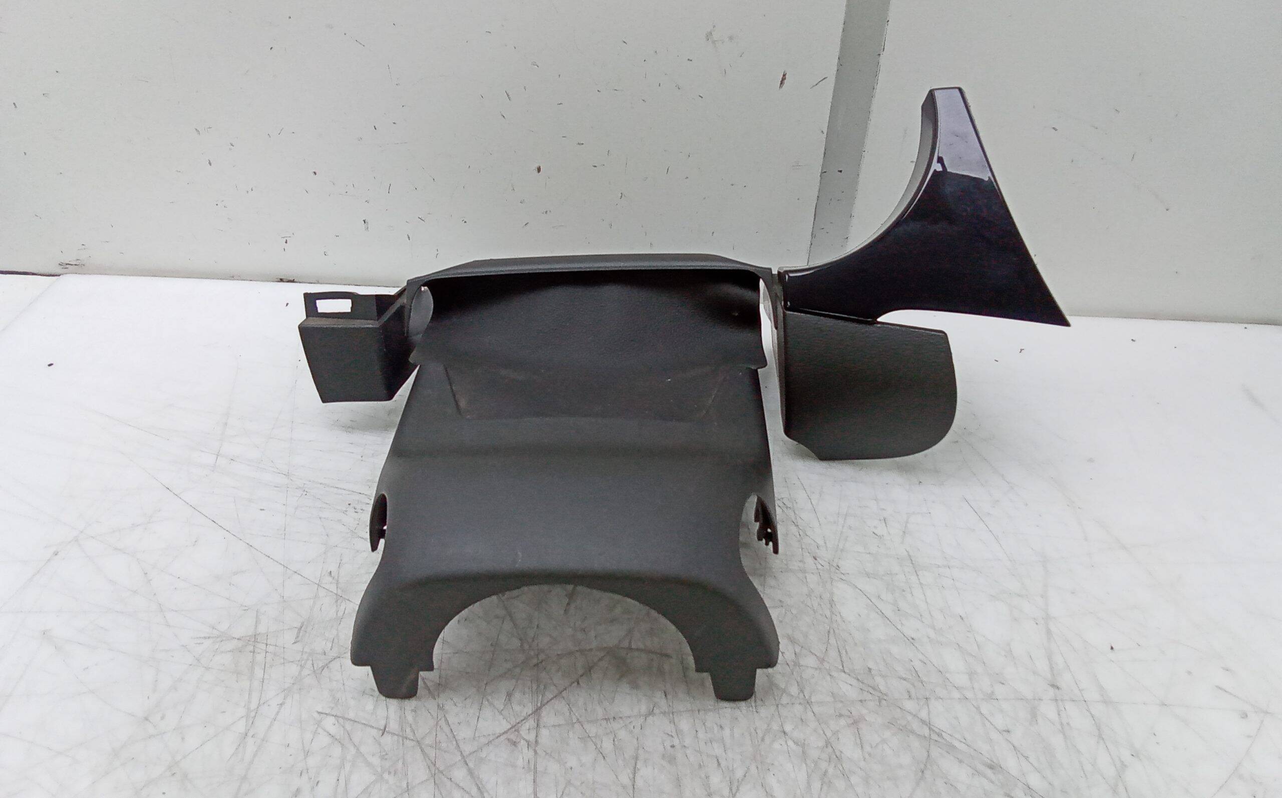 Carcasa columna direccion opel astra k berlina 5p (09.2015->)